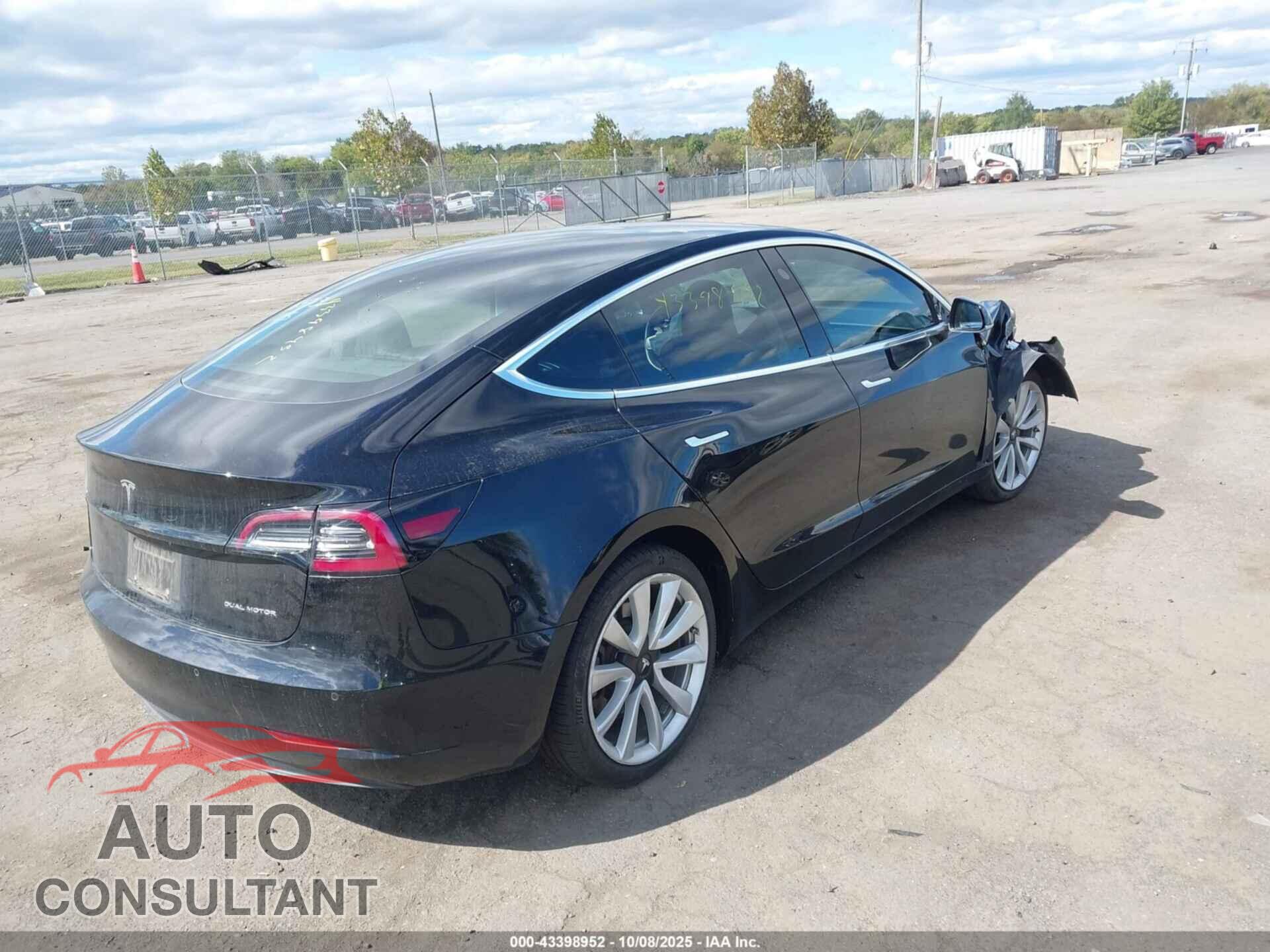 TESLA MODEL 3 2018 - 5YJ3E1EB9JF151176