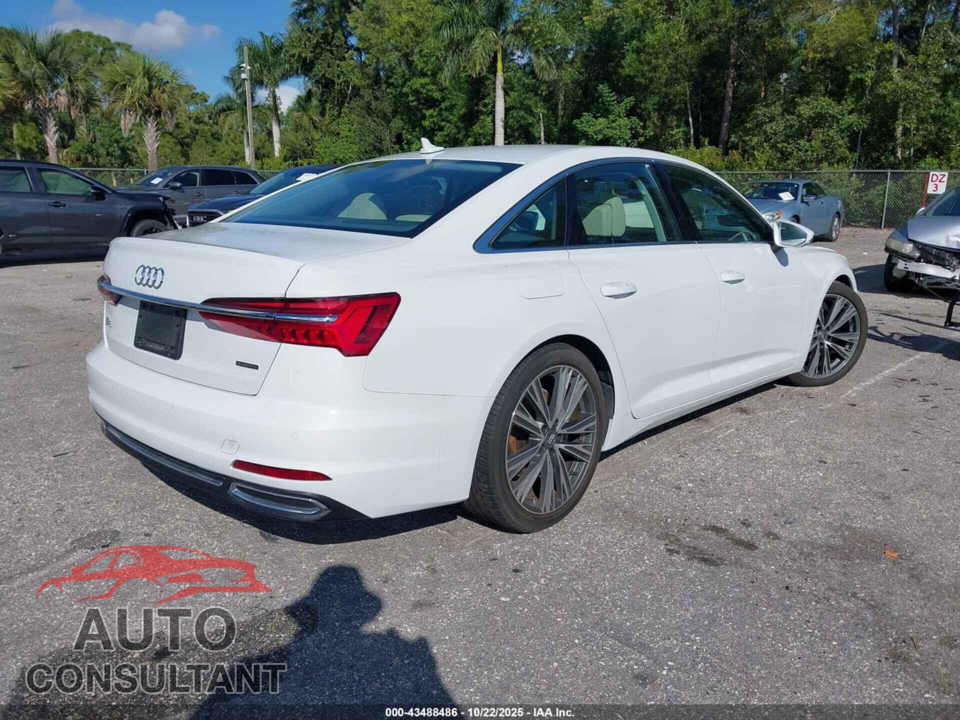 AUDI A3 2019 - WAUAUGFF7KA103519