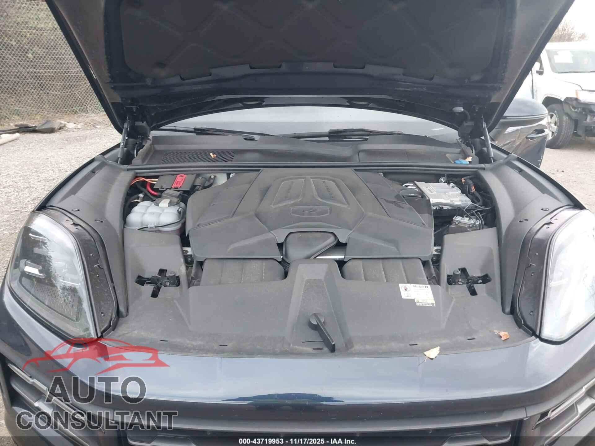 PORSCHE CAYENNE 2024 - WP1AA2AY5RDA01425