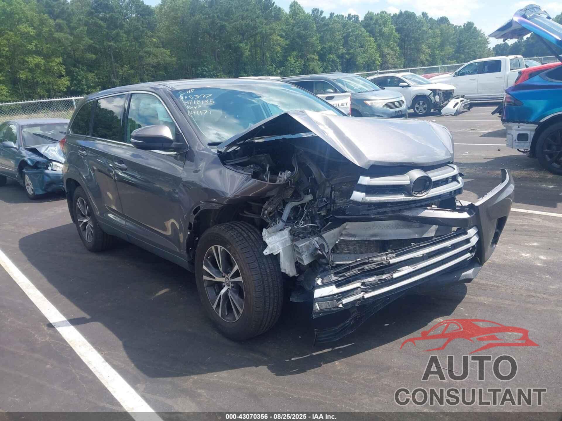 TOYOTA HIGHLANDER 2019 - 5TDBZRFH7KS984117