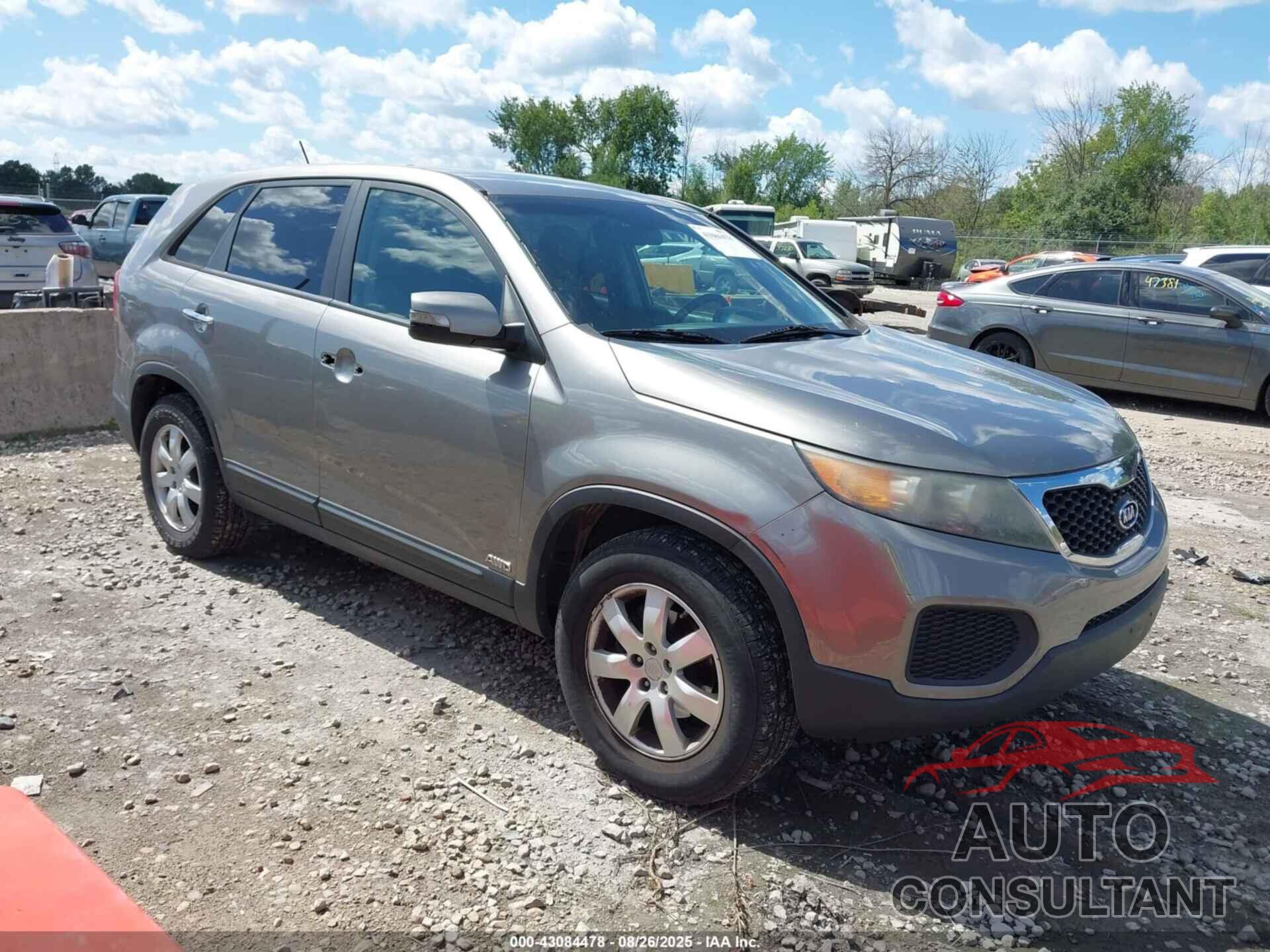 KIA SORENTO 2011 - 5XYKTCA10BG112402