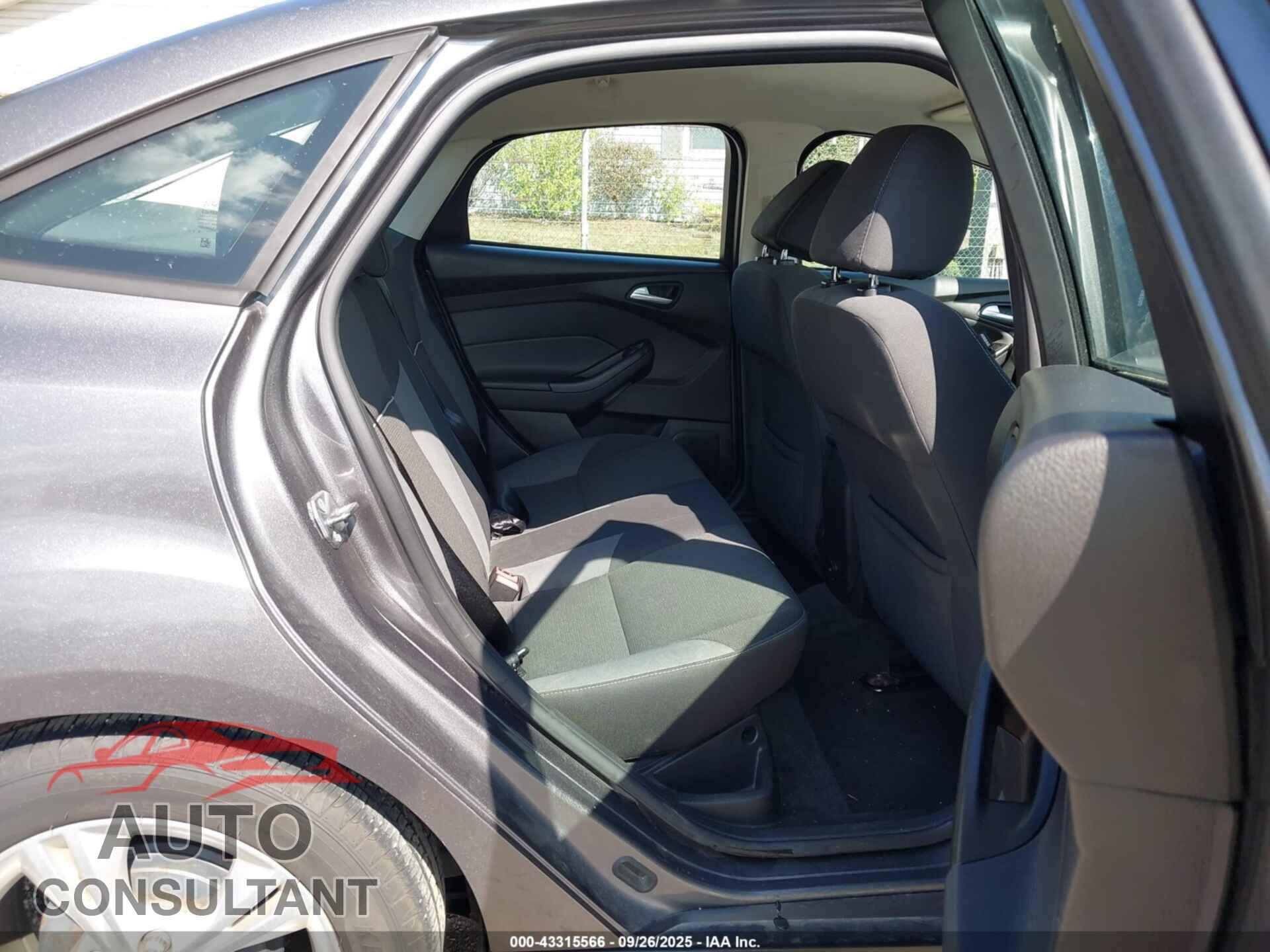 FORD FOCUS 2013 - 1FADP3F23DL143347