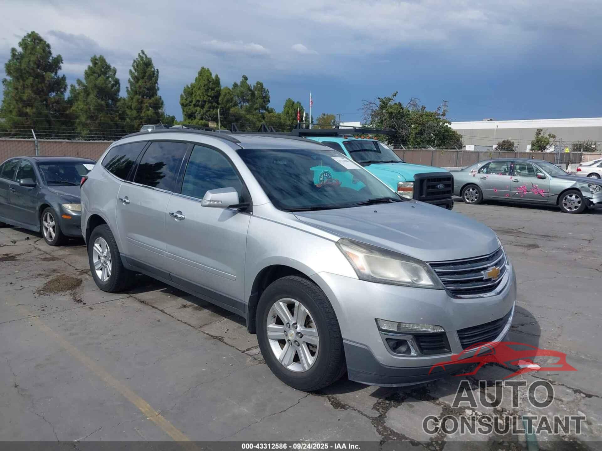 CHEVROLET TRAVERSE 2014 - 1GNKRHKD4EJ113553