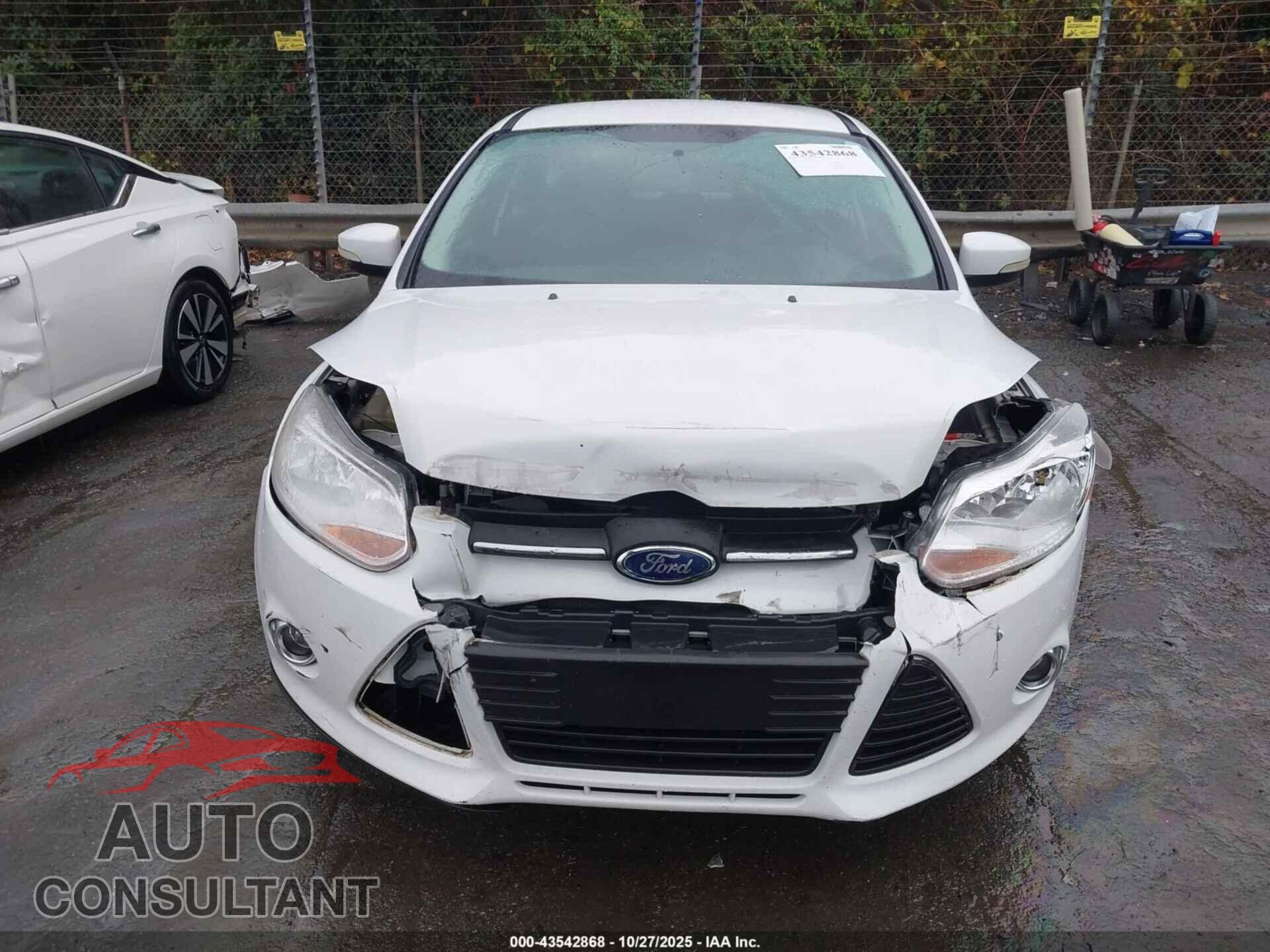 FORD FOCUS 2014 - 1FADP3K21EL119894