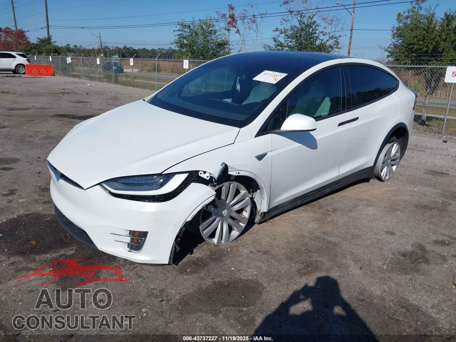 TESLA MODEL X 2016 - 5YJXCBE25GF013043
