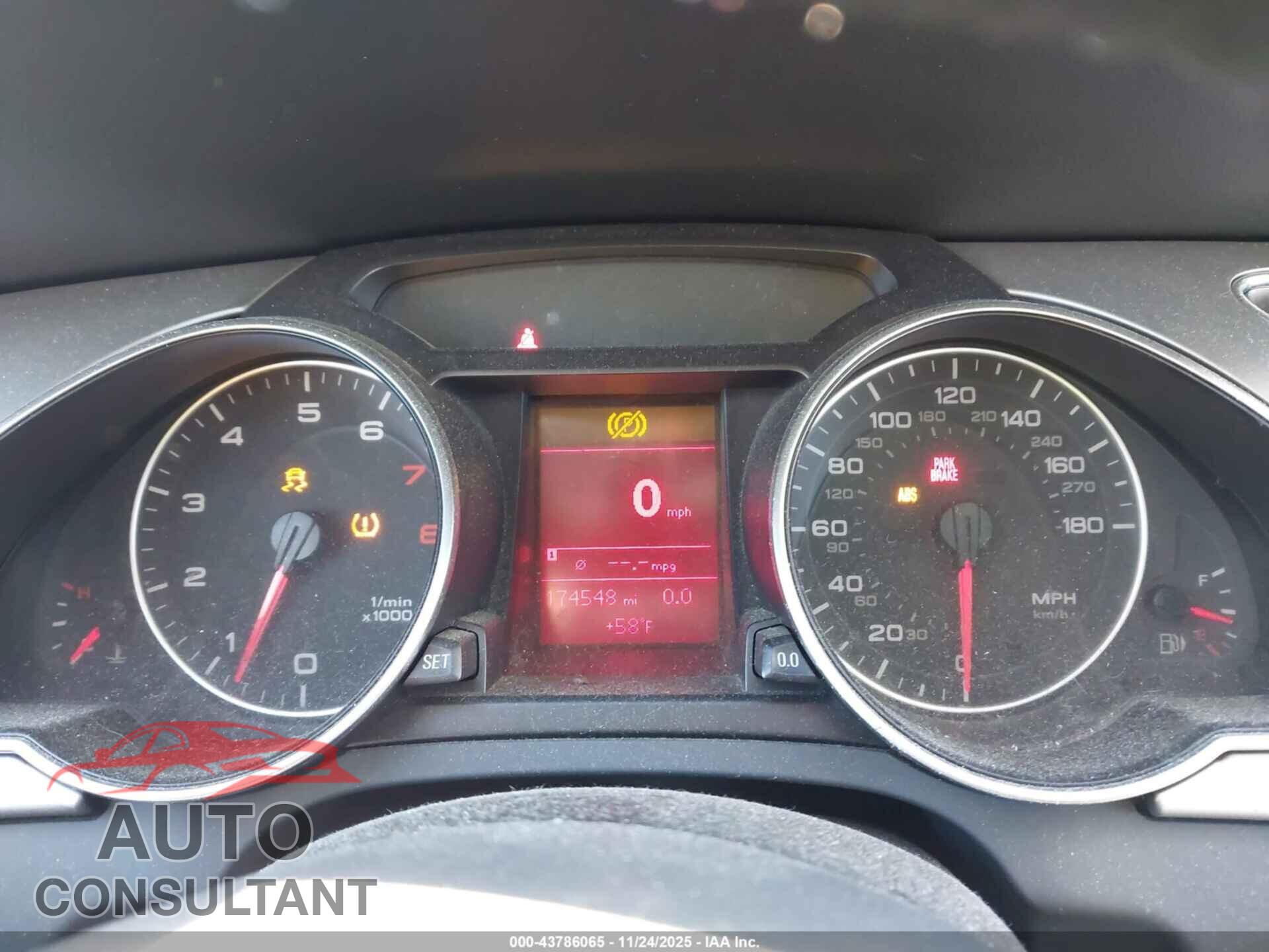 AUDI A5 2009 - WAUDK78TX9A019727