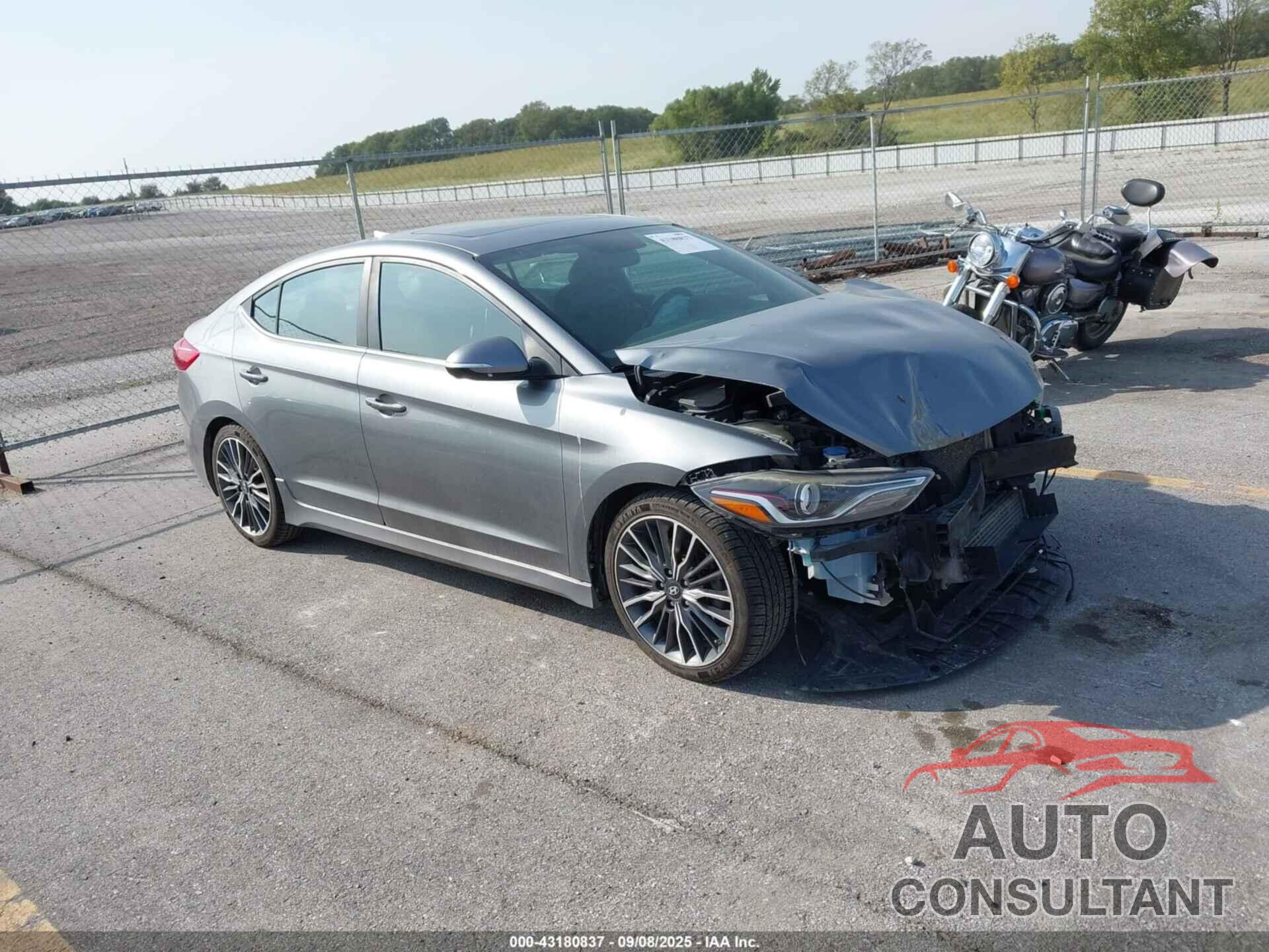 HYUNDAI ELANTRA 2018 - KMHD04LB8JU541499