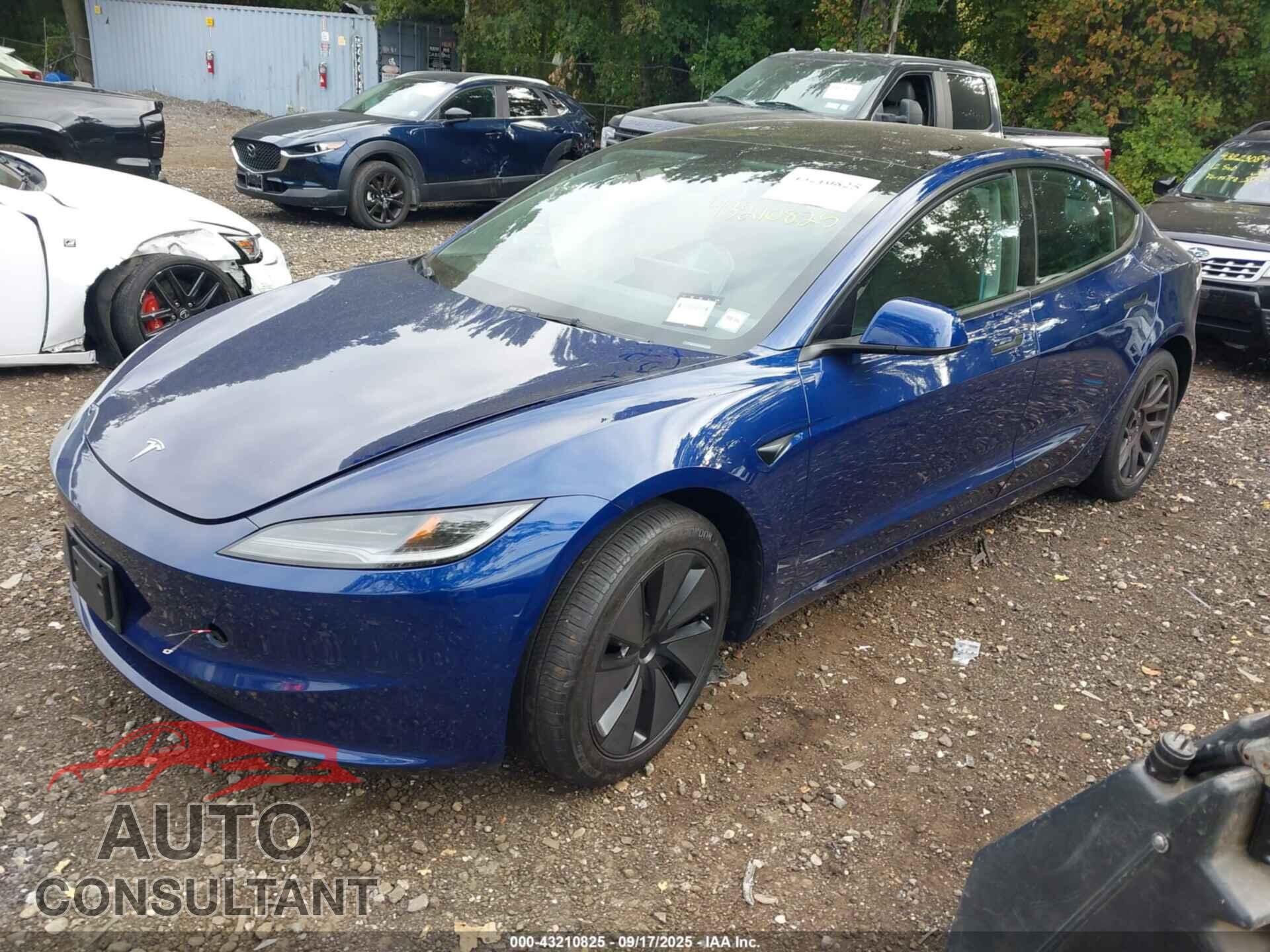 TESLA MODEL 3 2024 - 5YJ3E1EA2RF747815
