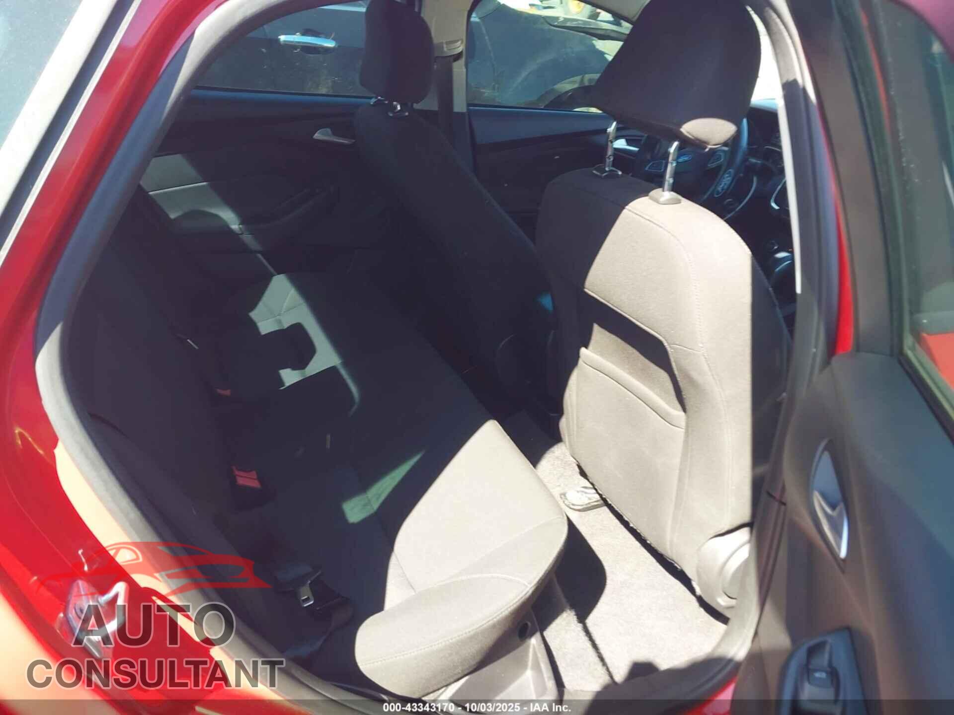 FORD FOCUS 2015 - 1FADP3F25FL298081