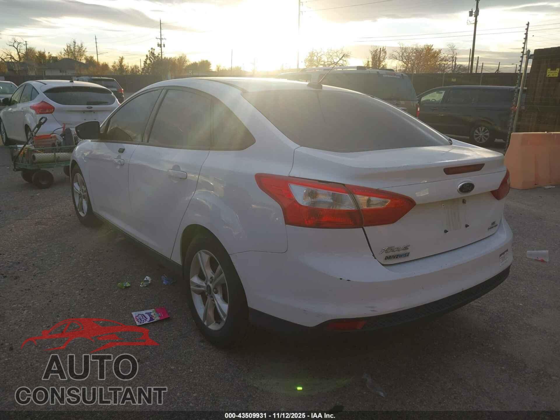 FORD FOCUS 2014 - 1FADP3F2XEL175830