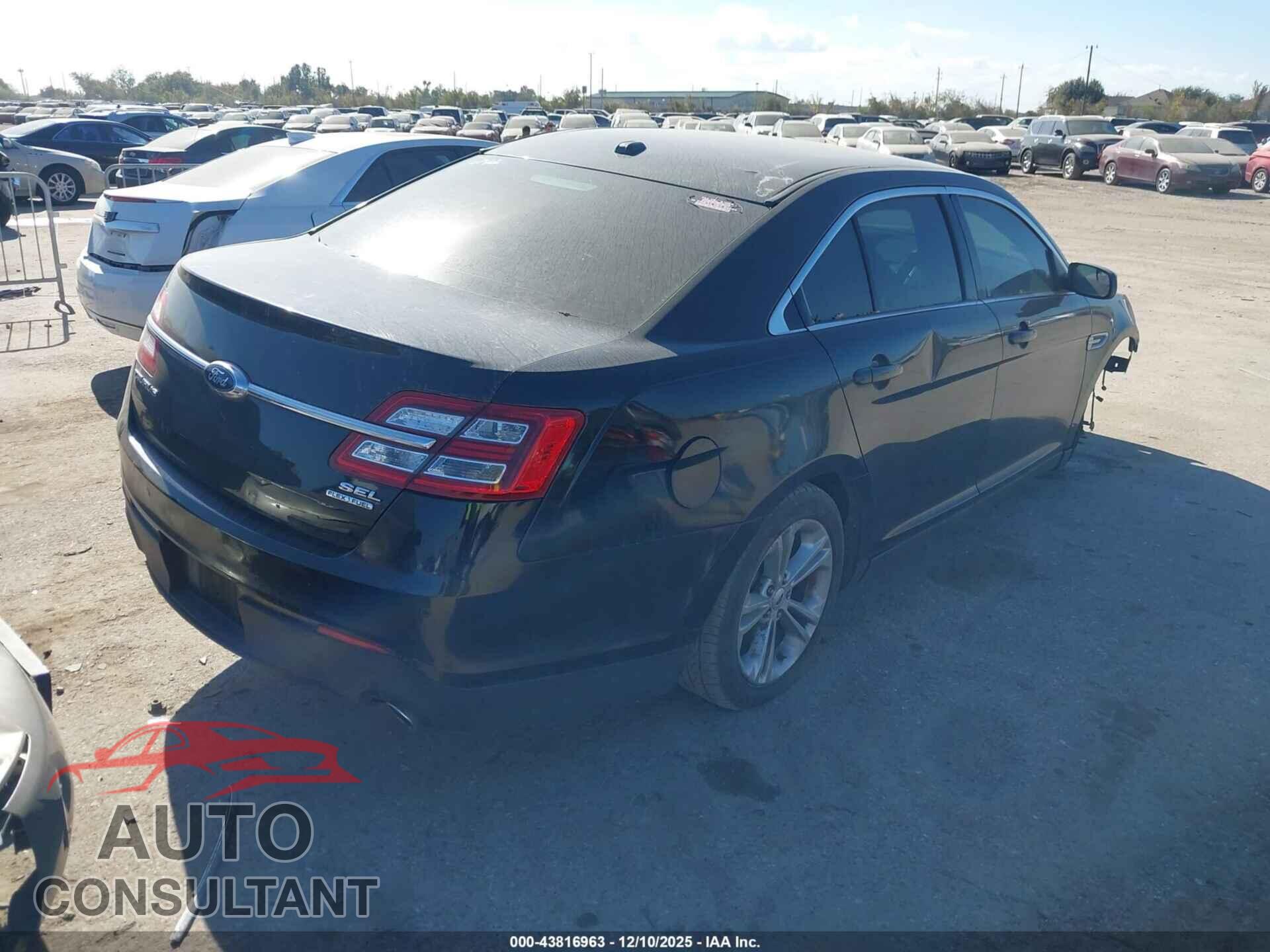 FORD TAURUS 2015 - 1FAHP2E87FG192211