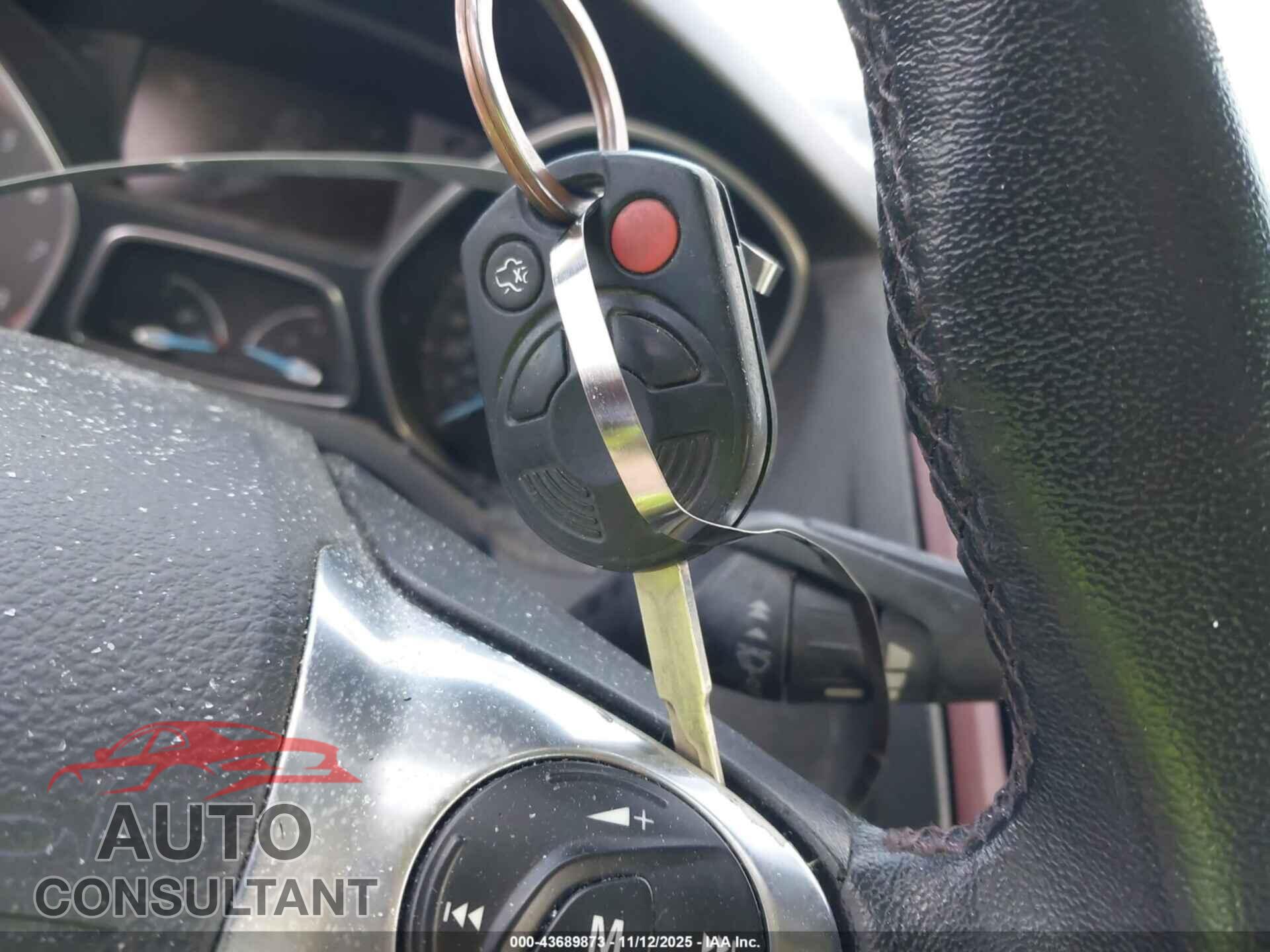 FORD FOCUS 2012 - 1FAHP3M28CL292257