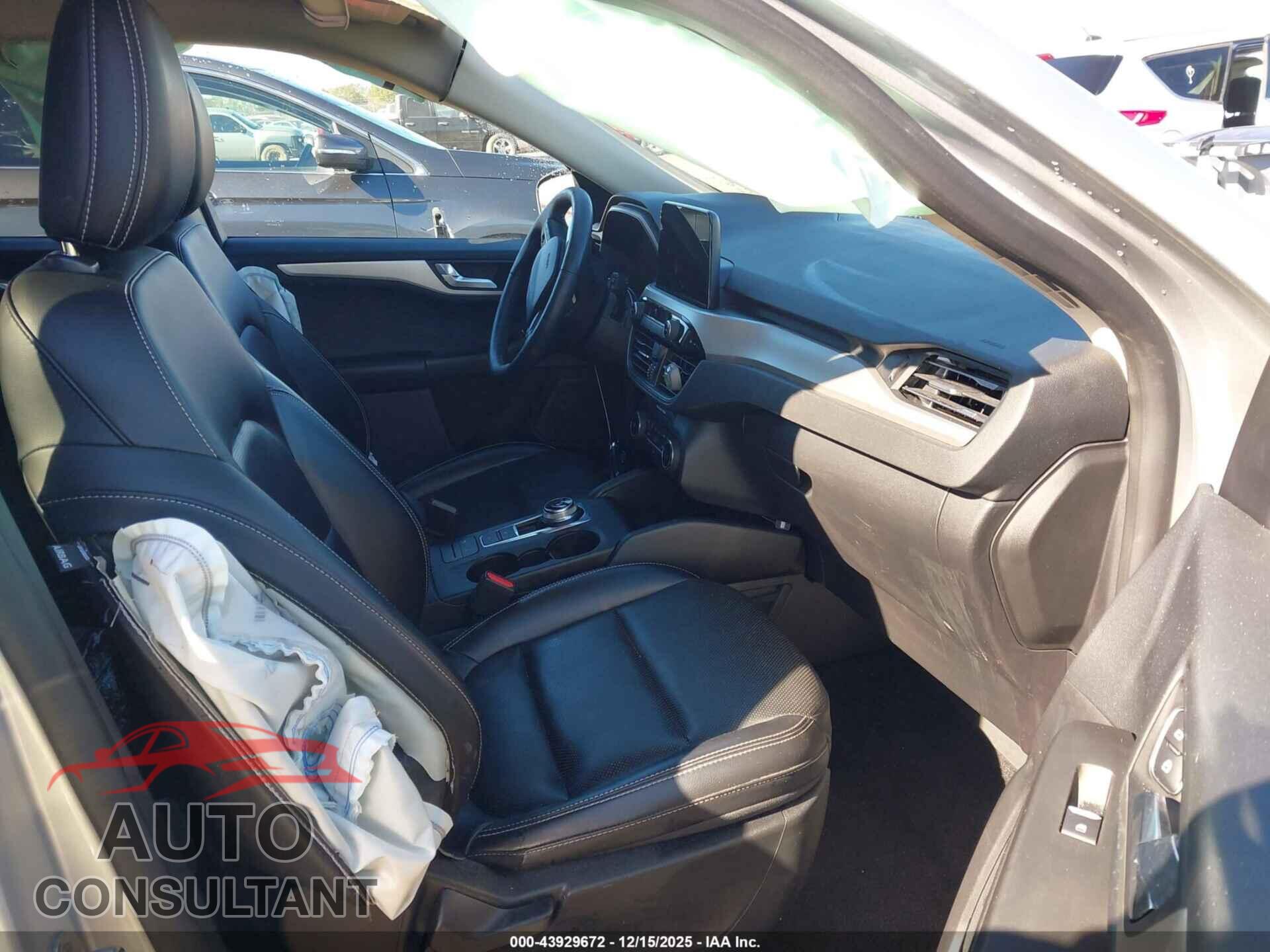 FORD ESCAPE 2020 - 1FMCU0H66LUA68516