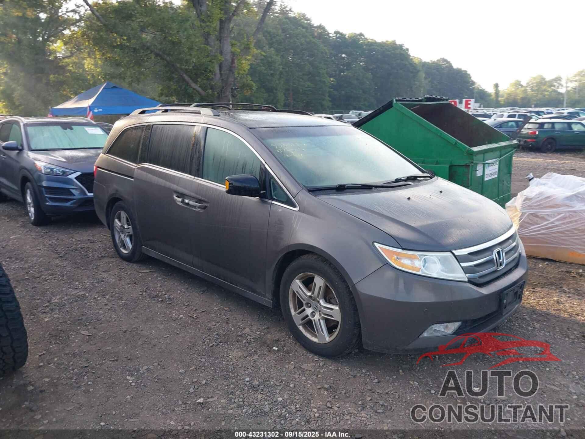 HONDA ODYSSEY 2013 - 5FNRL5H96DB062427