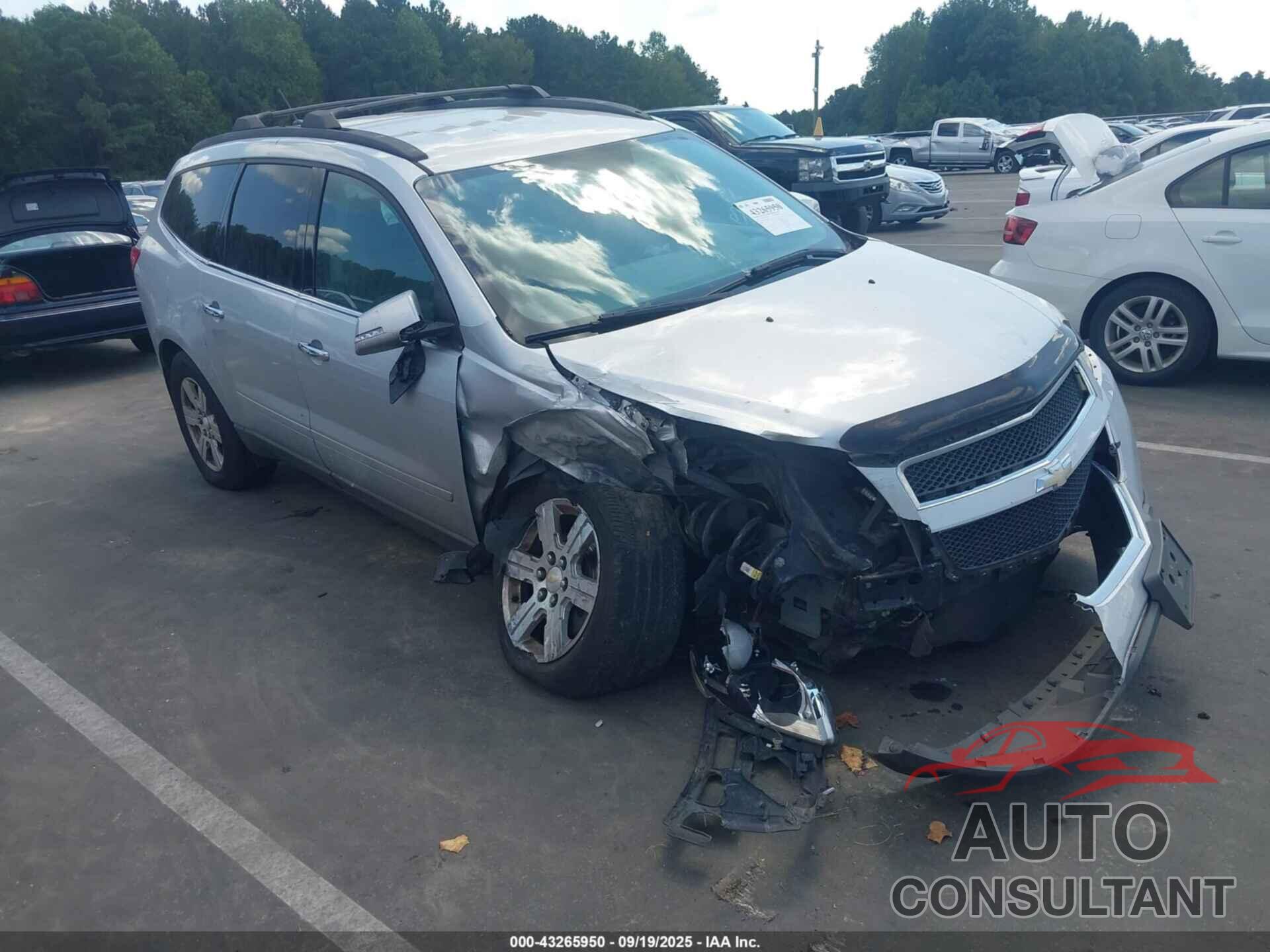 CHEVROLET TRAVERSE 2011 - 1GNKRGED0BJ389472