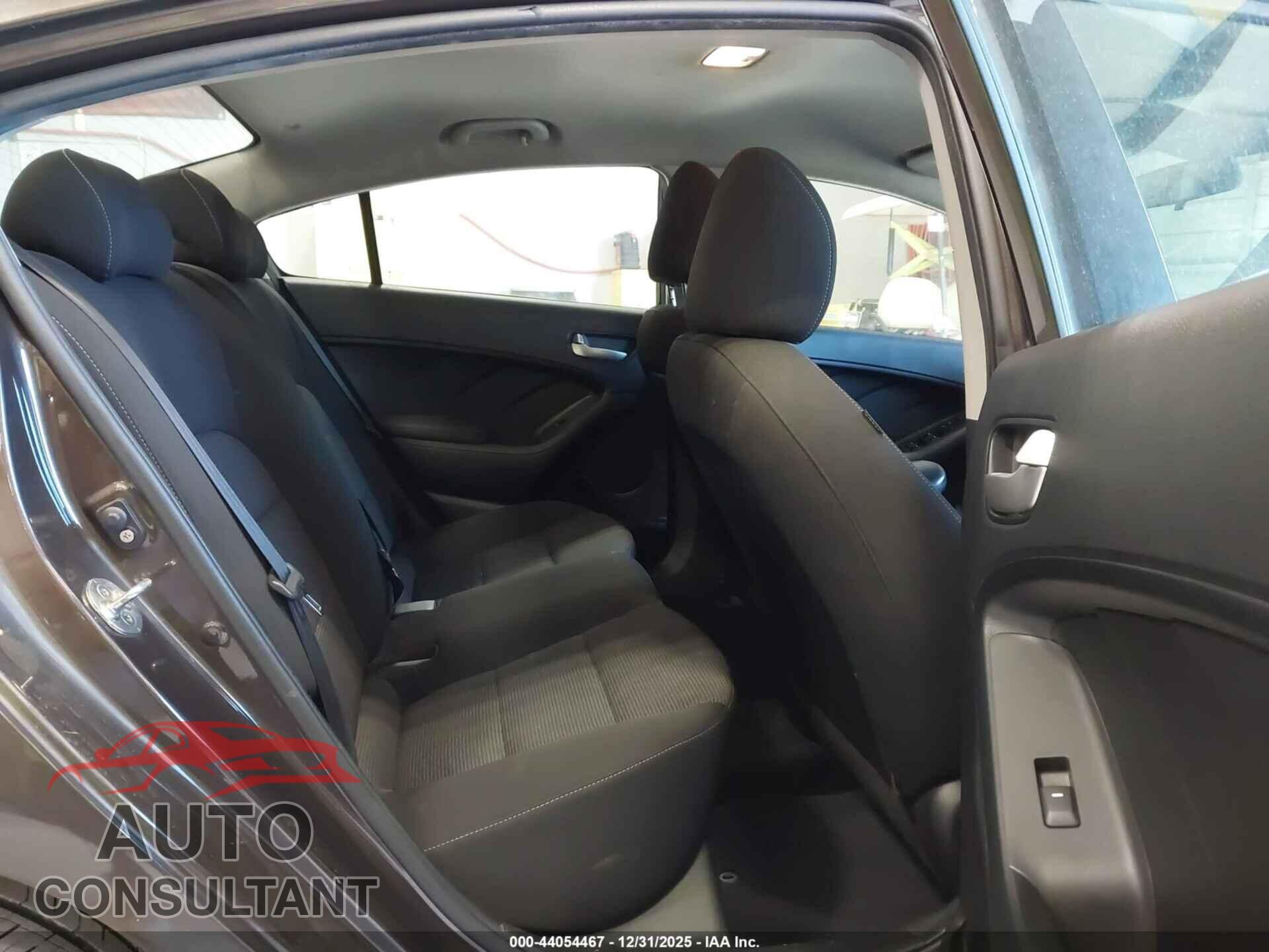 KIA FORTE 2018 - 3KPFK4A73JE202007