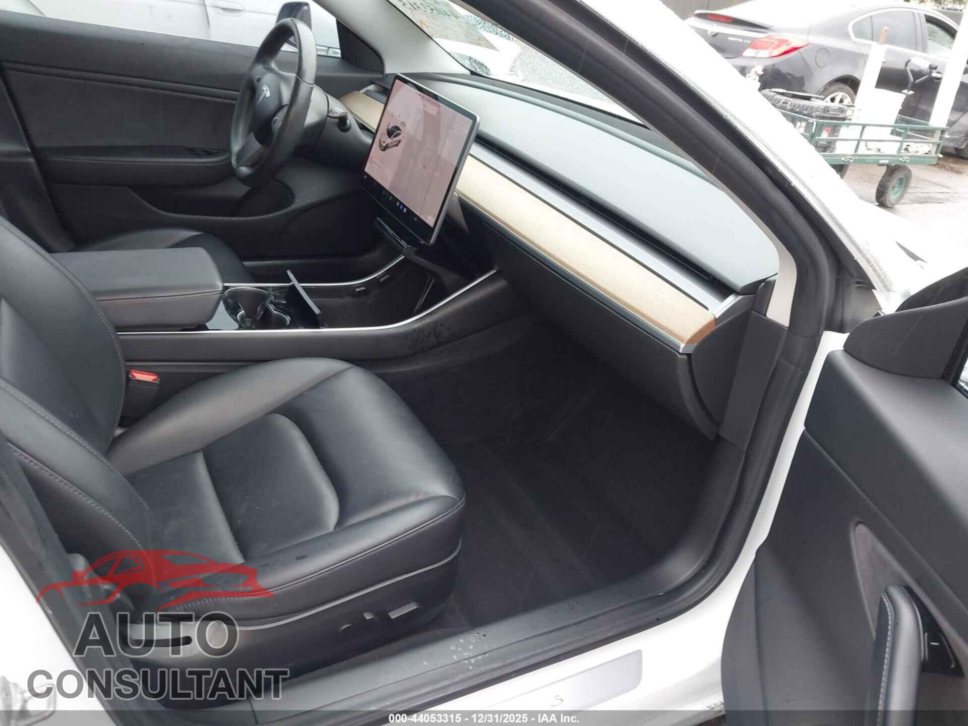 TESLA MODEL 3 2018 - 5YJ3E1EA3JF062579