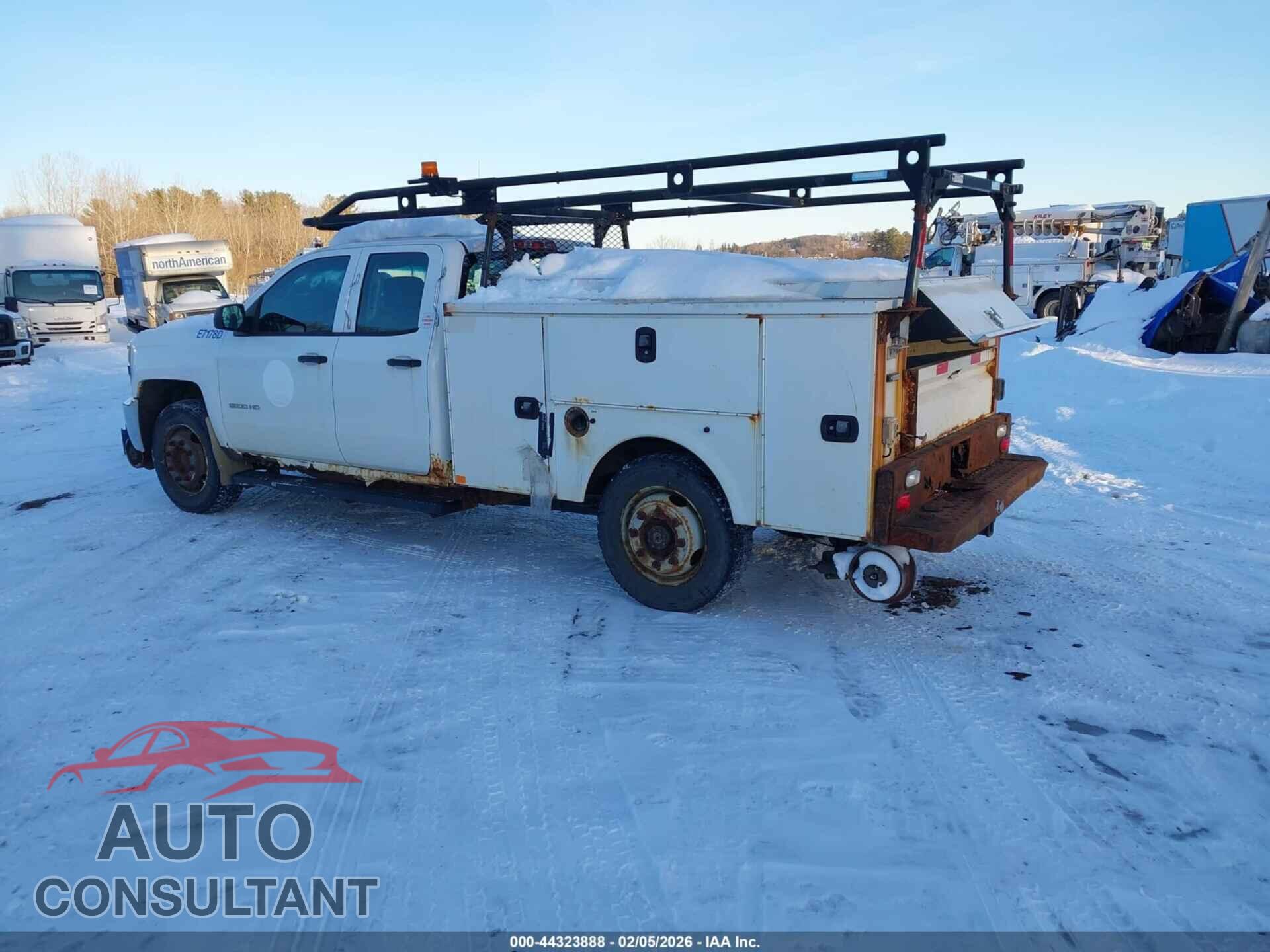 CHEVROLET SILVERADO 2500HD 2015 - 1GC2KUEG2FZ135114