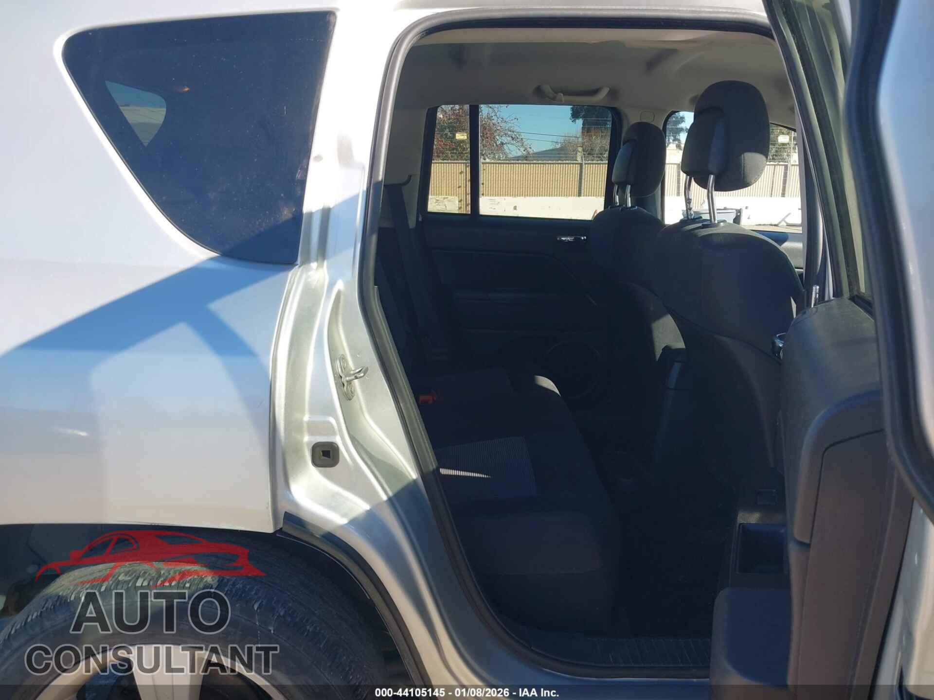 JEEP COMPASS 2012 - 1C4NJDEB7CD638358