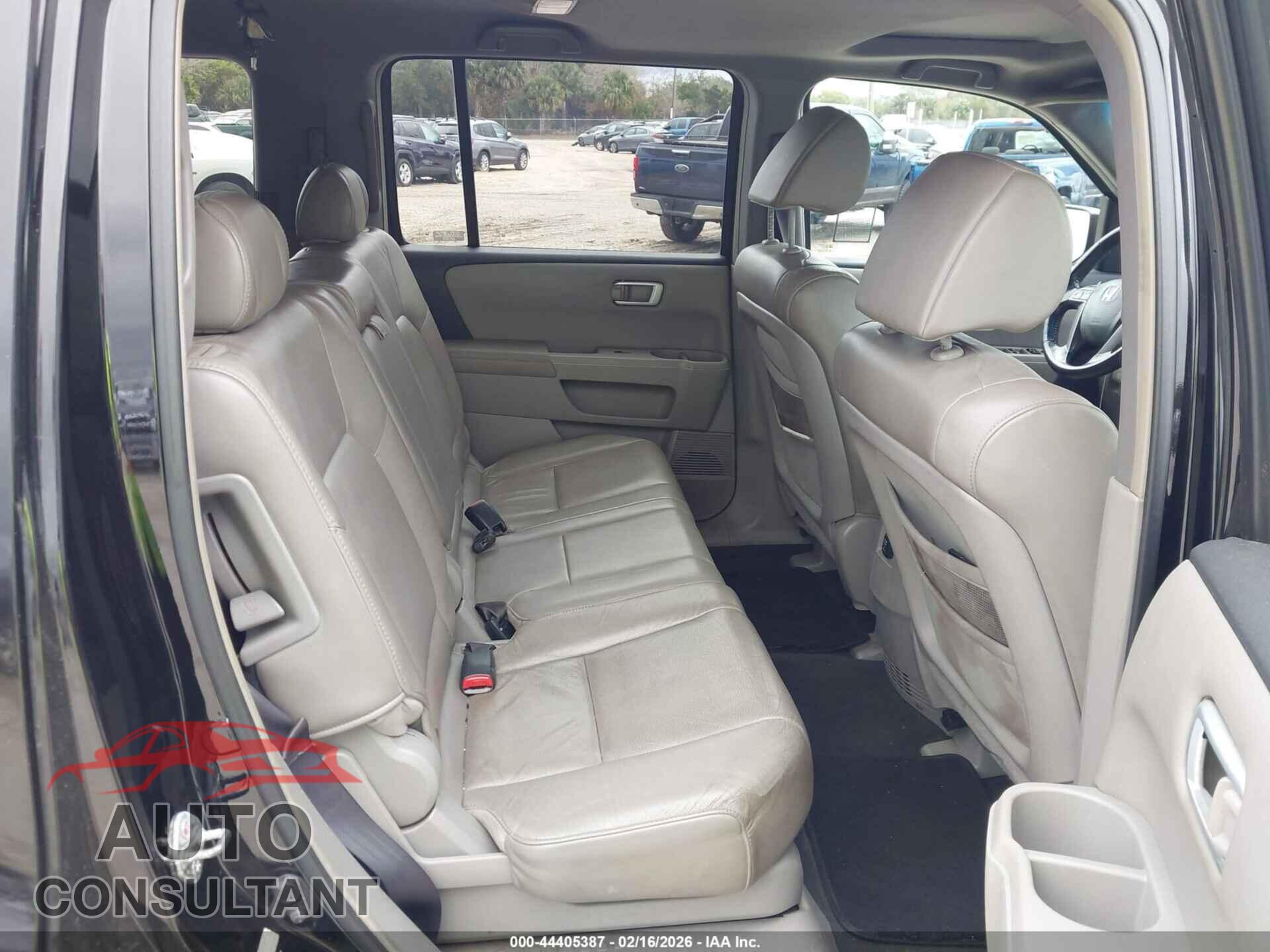 HONDA PILOT 2009 - 5FNYF38579B022675