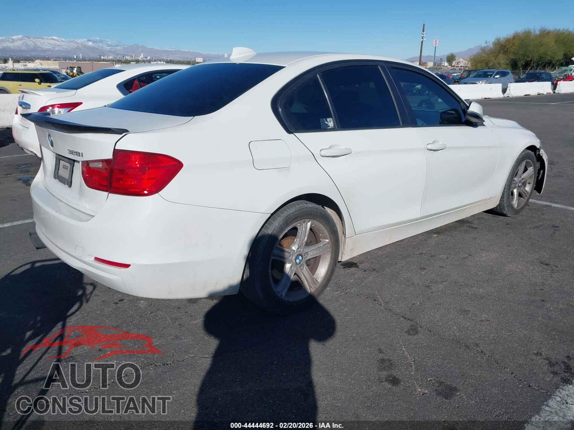 BMW 328I 2012 - WBA3C1C54CA696682