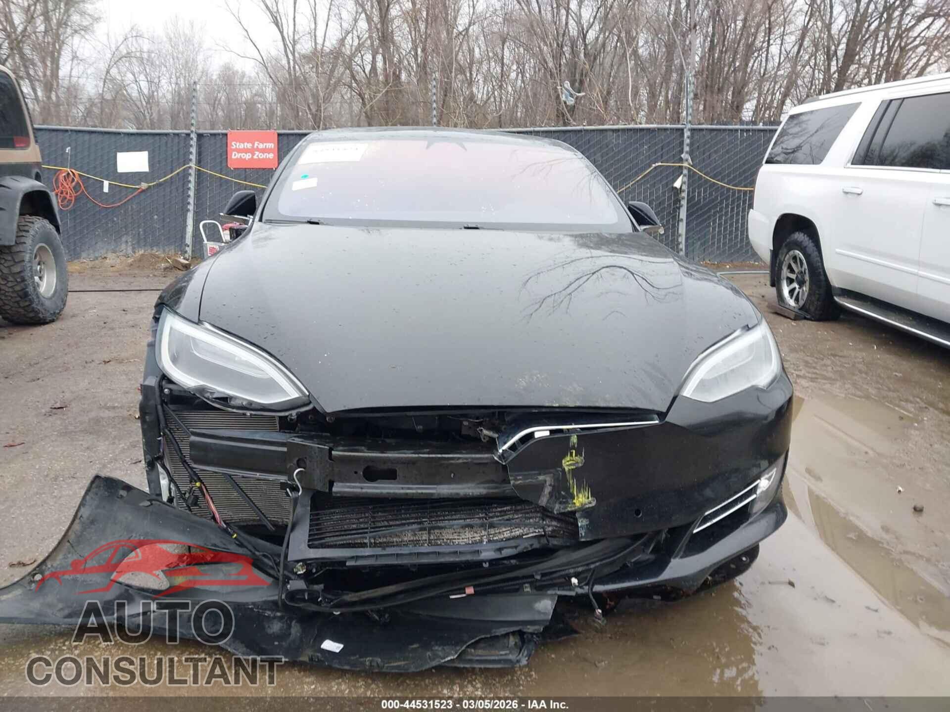 TESLA MODEL S 2017 - 5YJSA1E22HF205192