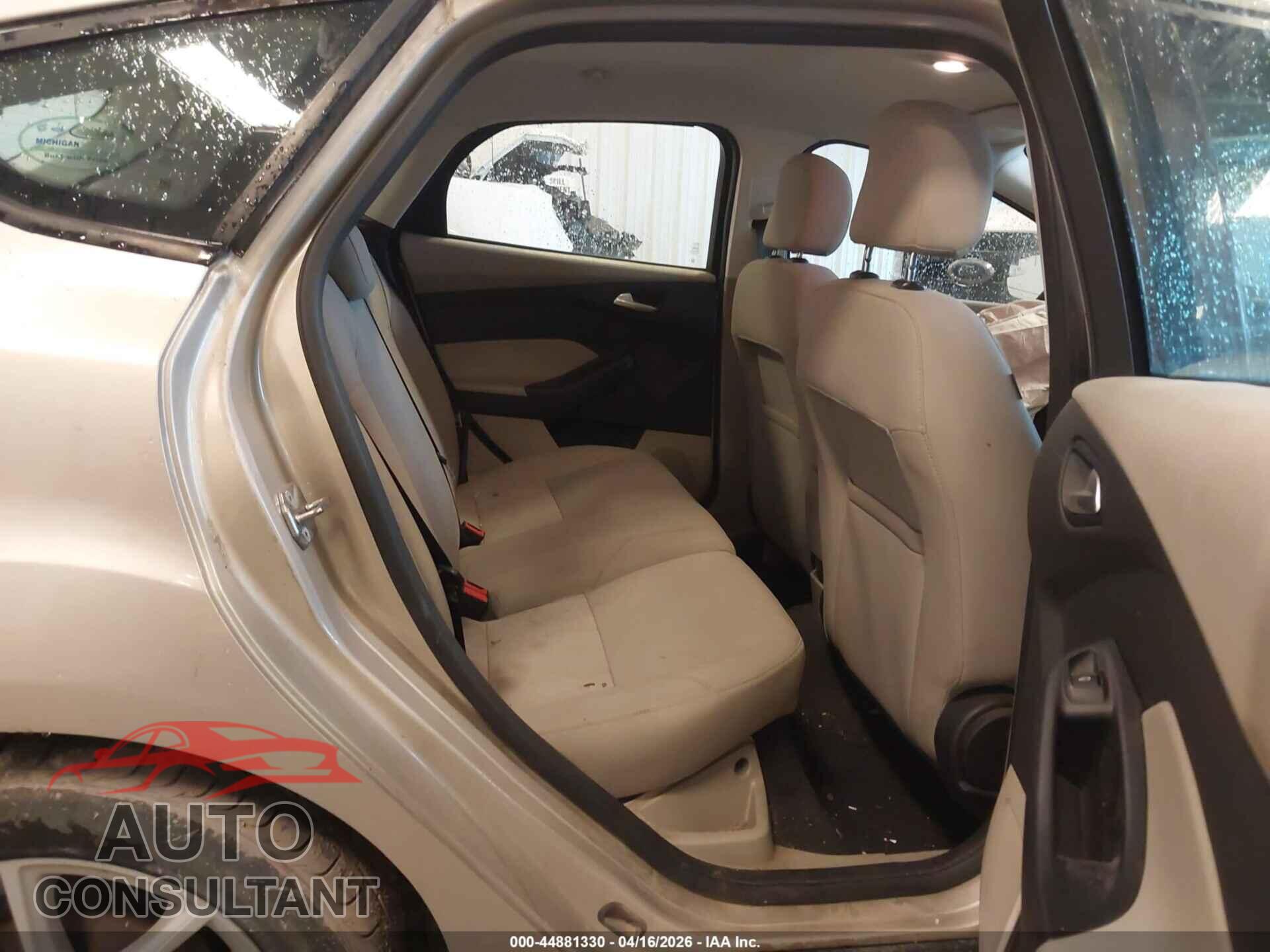 FORD FOCUS 2017 - 1FADP3K23HL217524