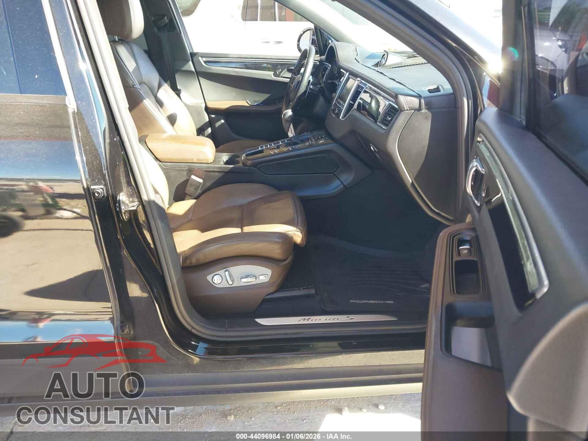 PORSCHE MACAN 2015 - WP1AB2A54FLB71487