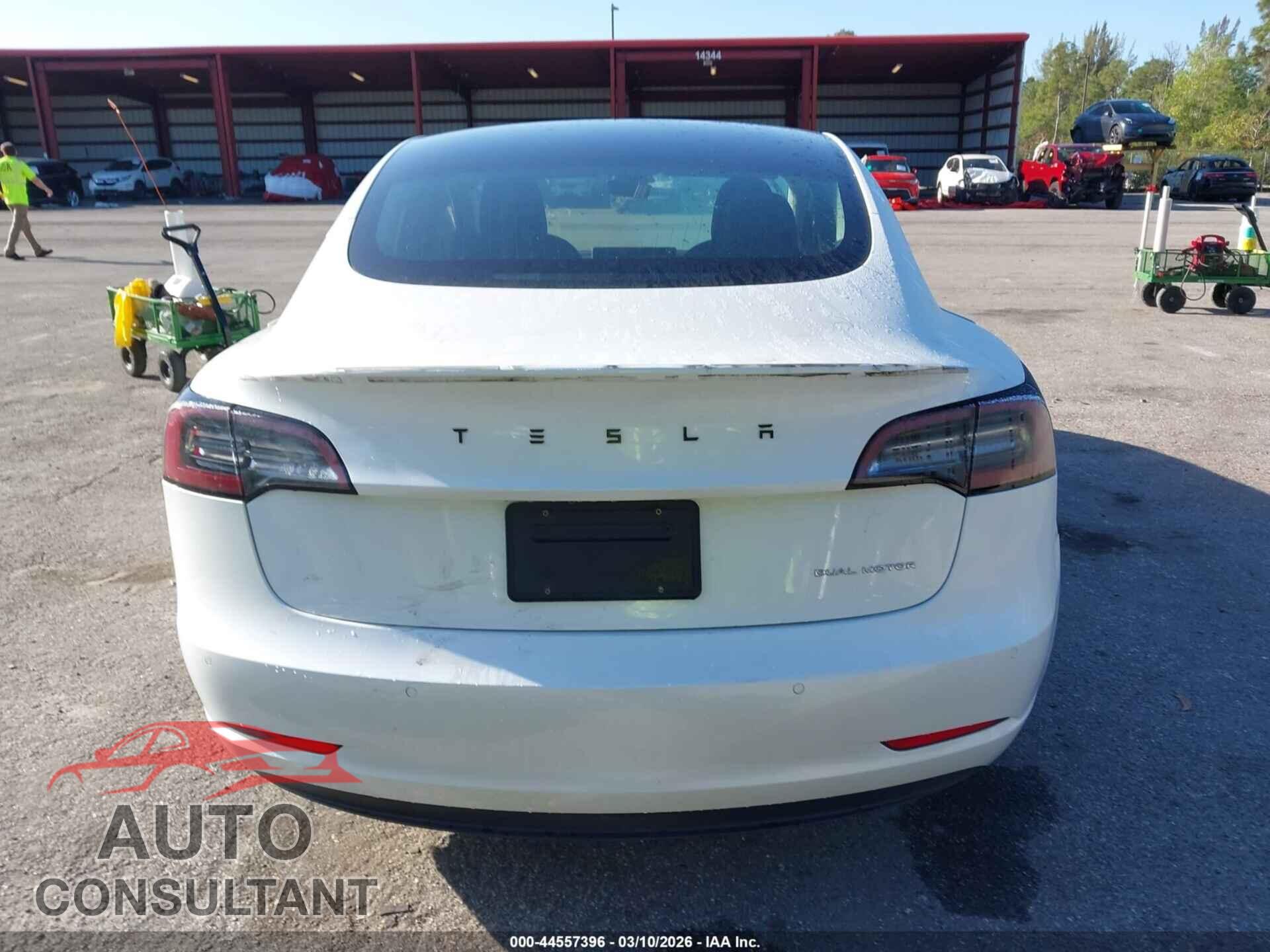 TESLA MODEL 3 2019 - 5YJ3E1EB5KF200066