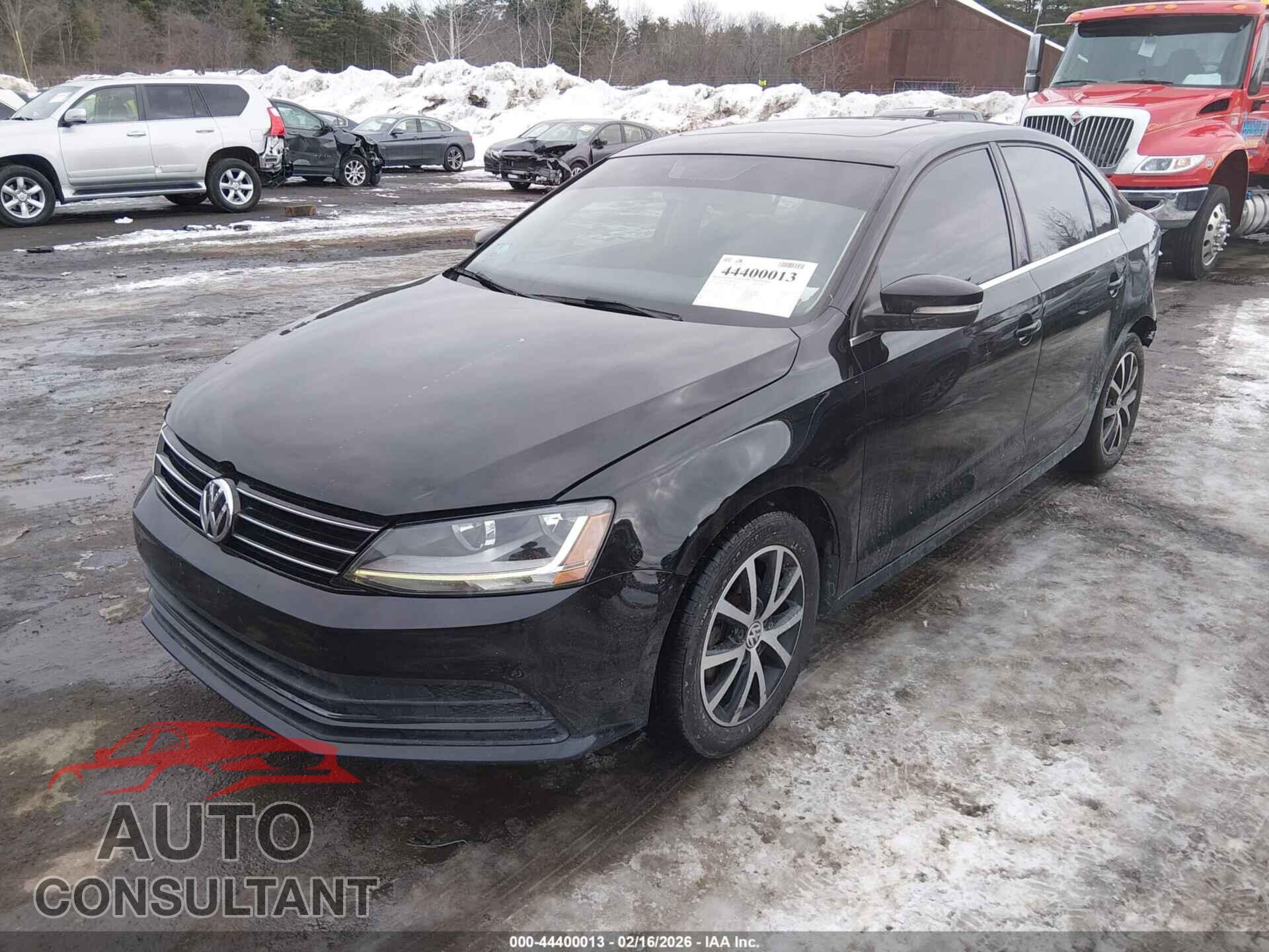 VOLKSWAGEN JETTA 2017 - 3VWDB7AJ7HM323768