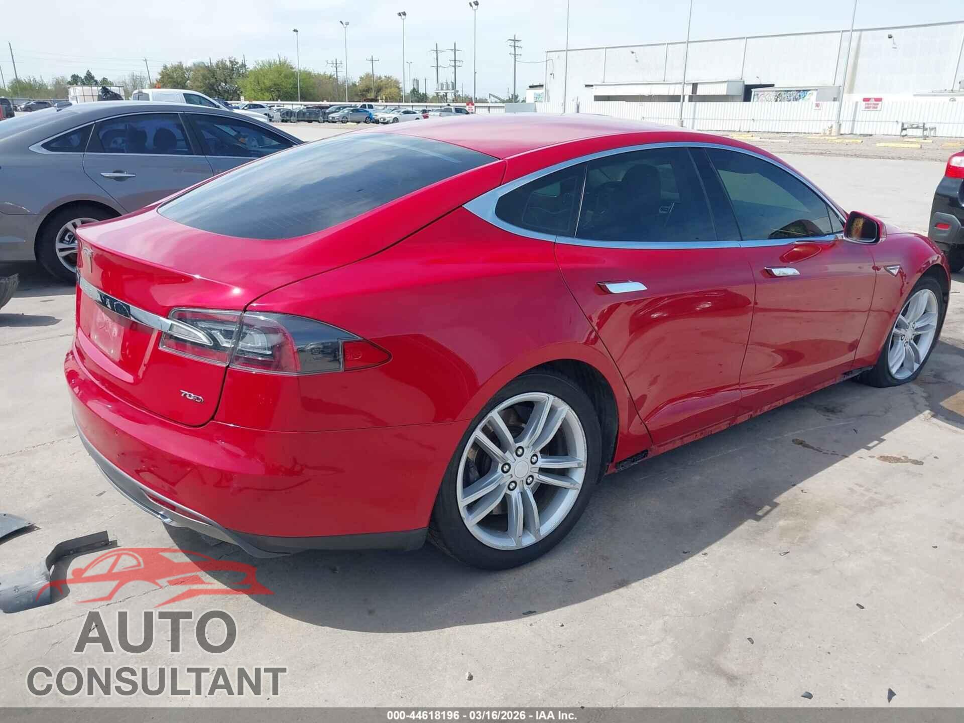 TESLA MODEL S 2015 - 5YJSA1S27FF087514