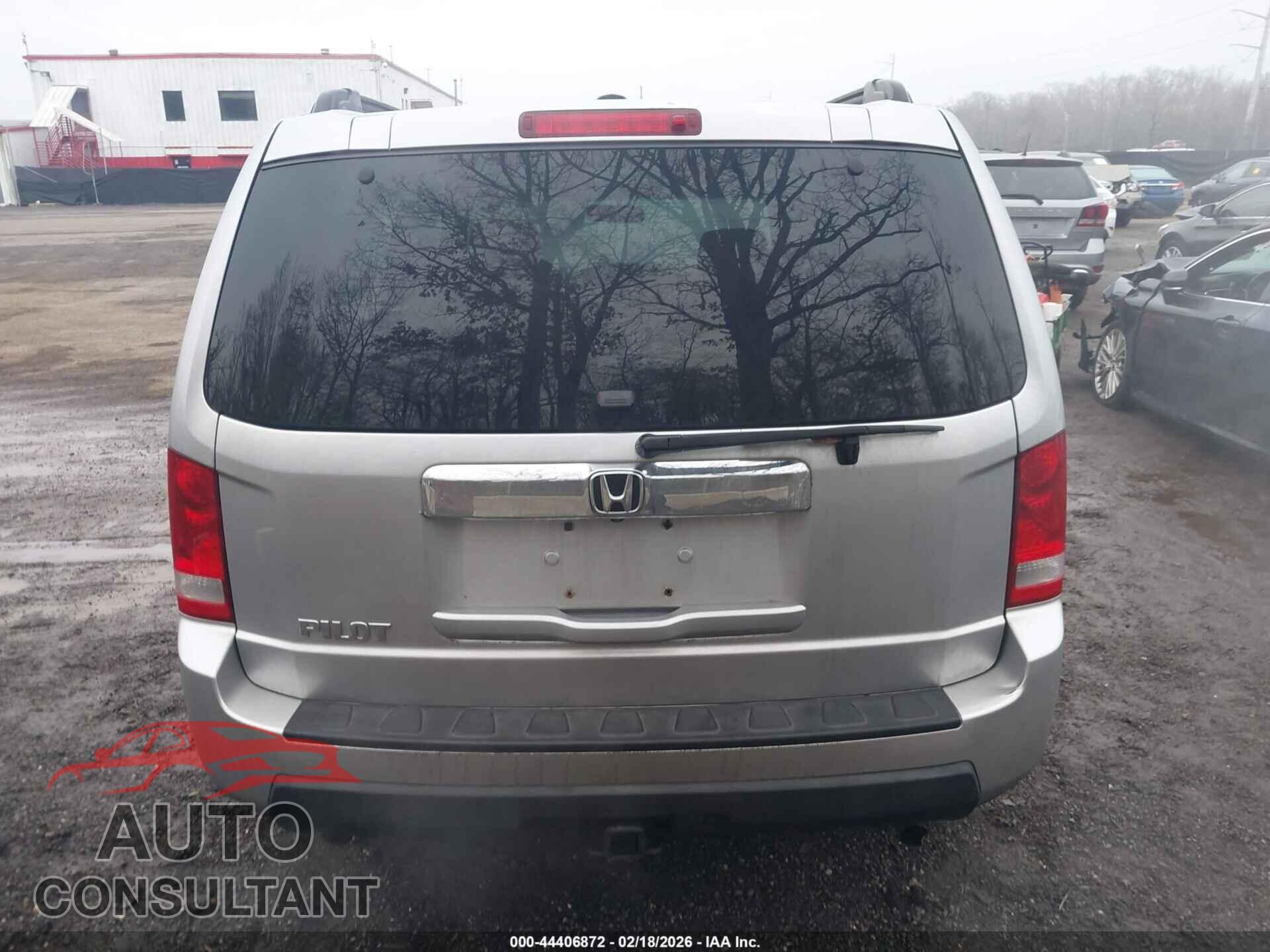 HONDA PILOT 2011 - 5FNYF3H56BB056211