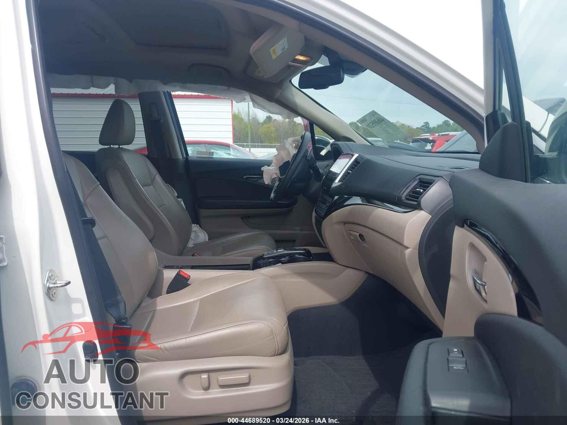 HONDA PILOT 2017 - 5FNYF6H9XHB102944