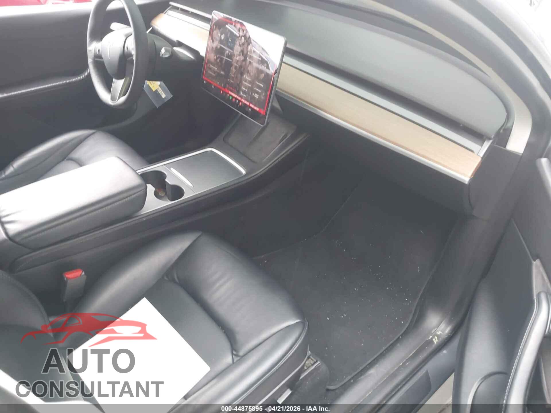 TESLA MODEL Y 2021 - 5YJYGDEDXMF124348