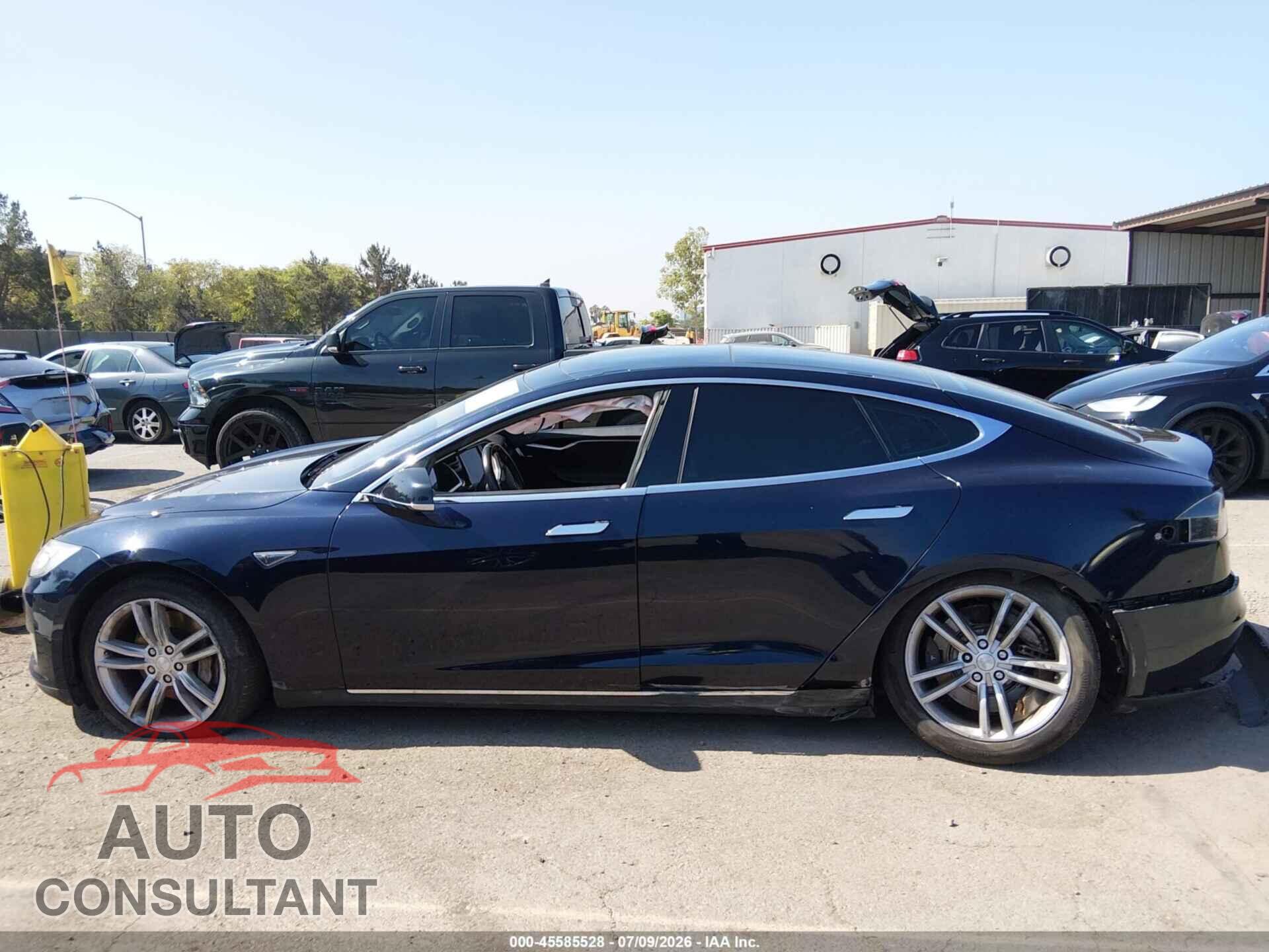 TESLA MODEL S 2014 - 5YJSA1S19EFP36011