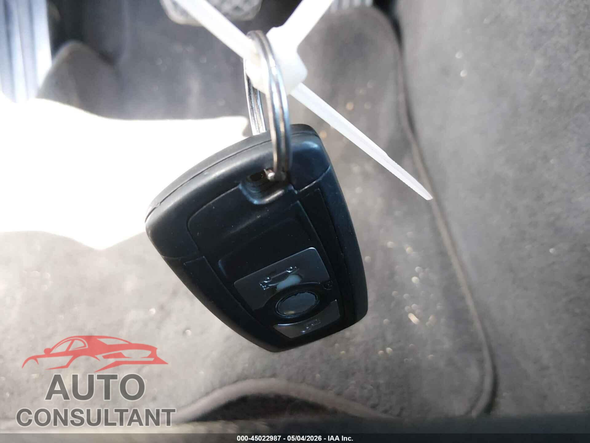 BMW 328I 2013 - WBA3C1C5XDF435559