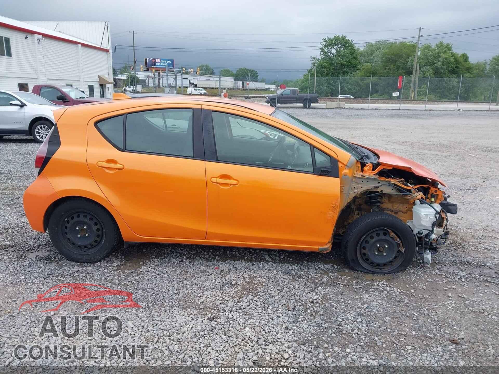 TOYOTA PRIUS C 2016 - JTDKDTB32G1131005