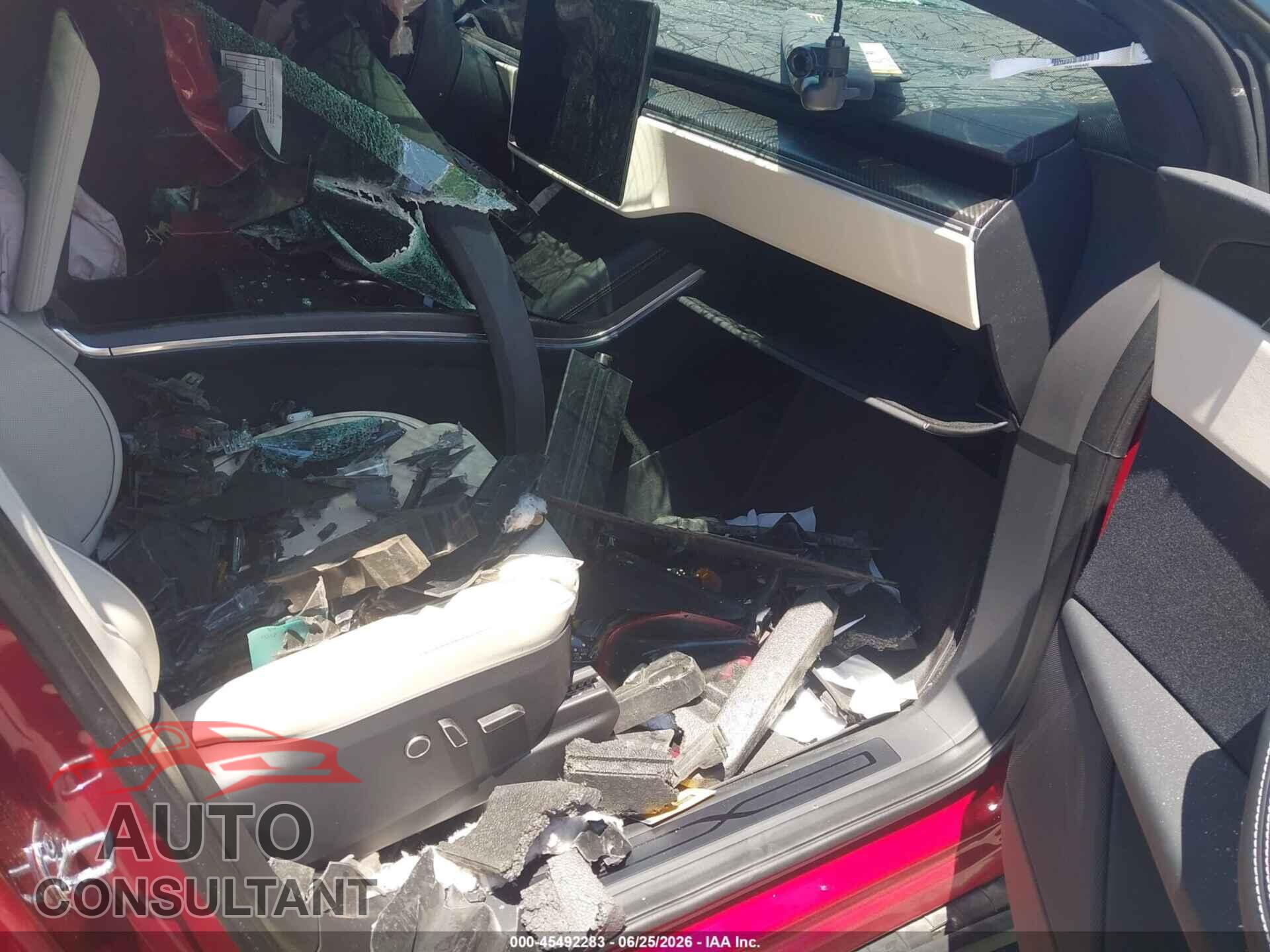 TESLA MODEL X 2024 - 7SAXCBE67RF440331
