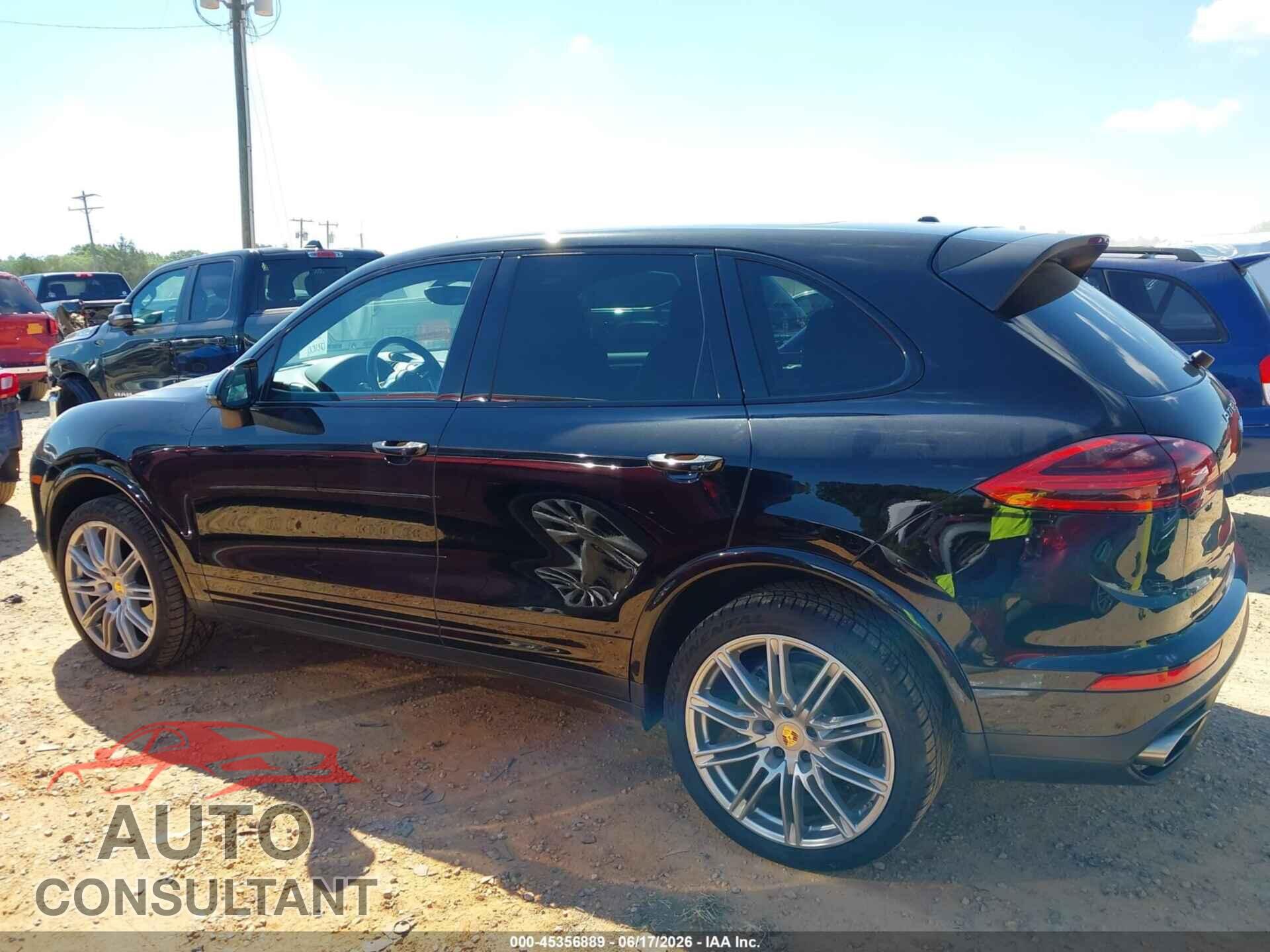PORSCHE CAYENNE 2018 - WP1AA2A20JKA02848