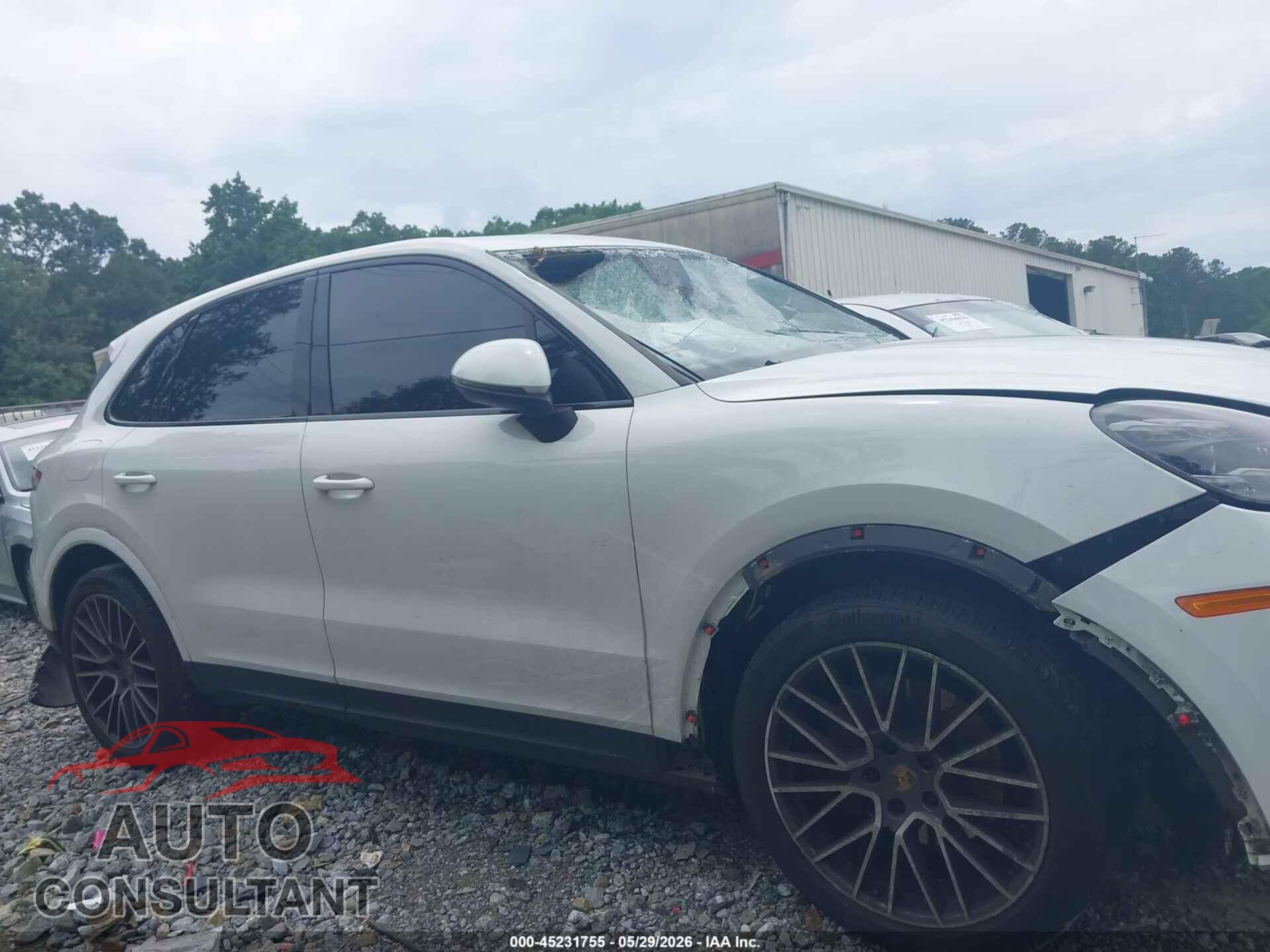 PORSCHE CAYENNE 2020 - WP1AA2AY2LDA05133