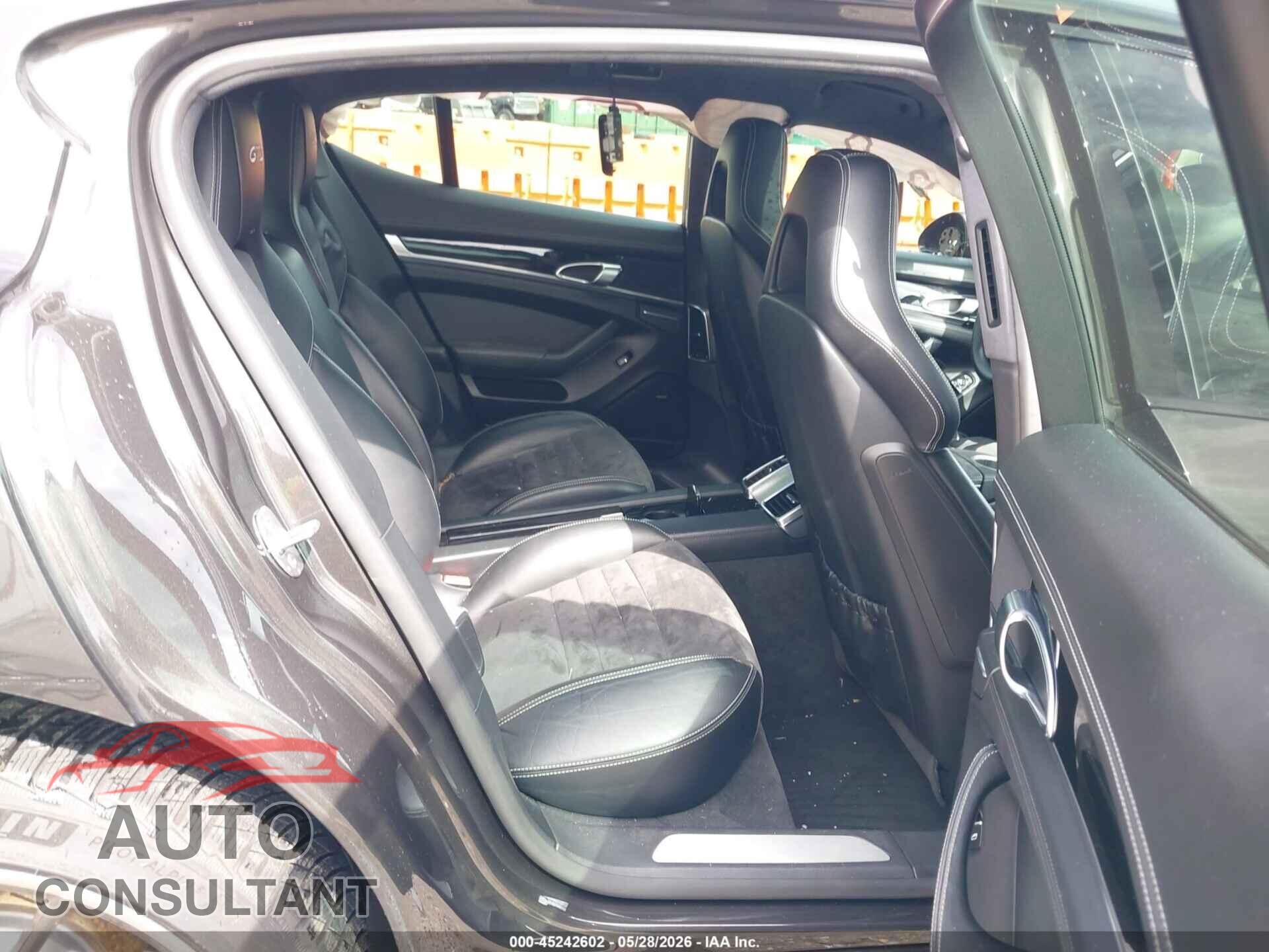 PORSCHE PANAMERA 2013 - WP0AF2A71DL075482