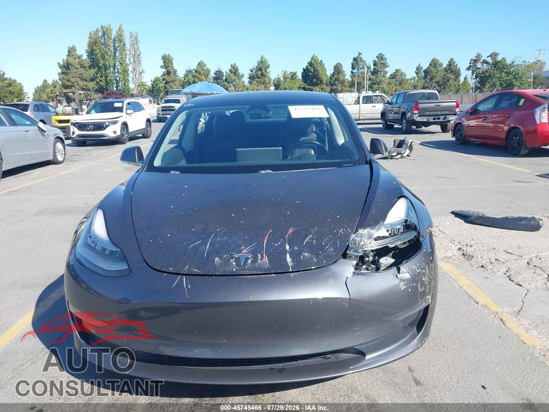 TESLA MODEL 3 2018 - 5YJ3E1EA8JF051027