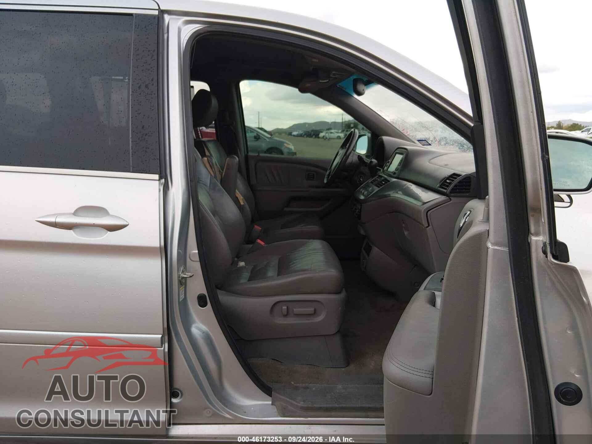 HONDA ODYSSEY 2010 - 5FNRL3H96AB113473