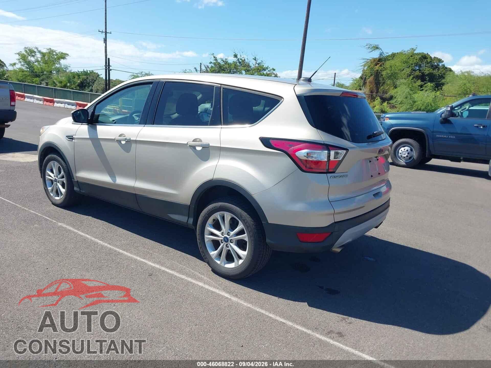 FORD ESCAPE 2017 - 1FMCU9GD2HUB08764