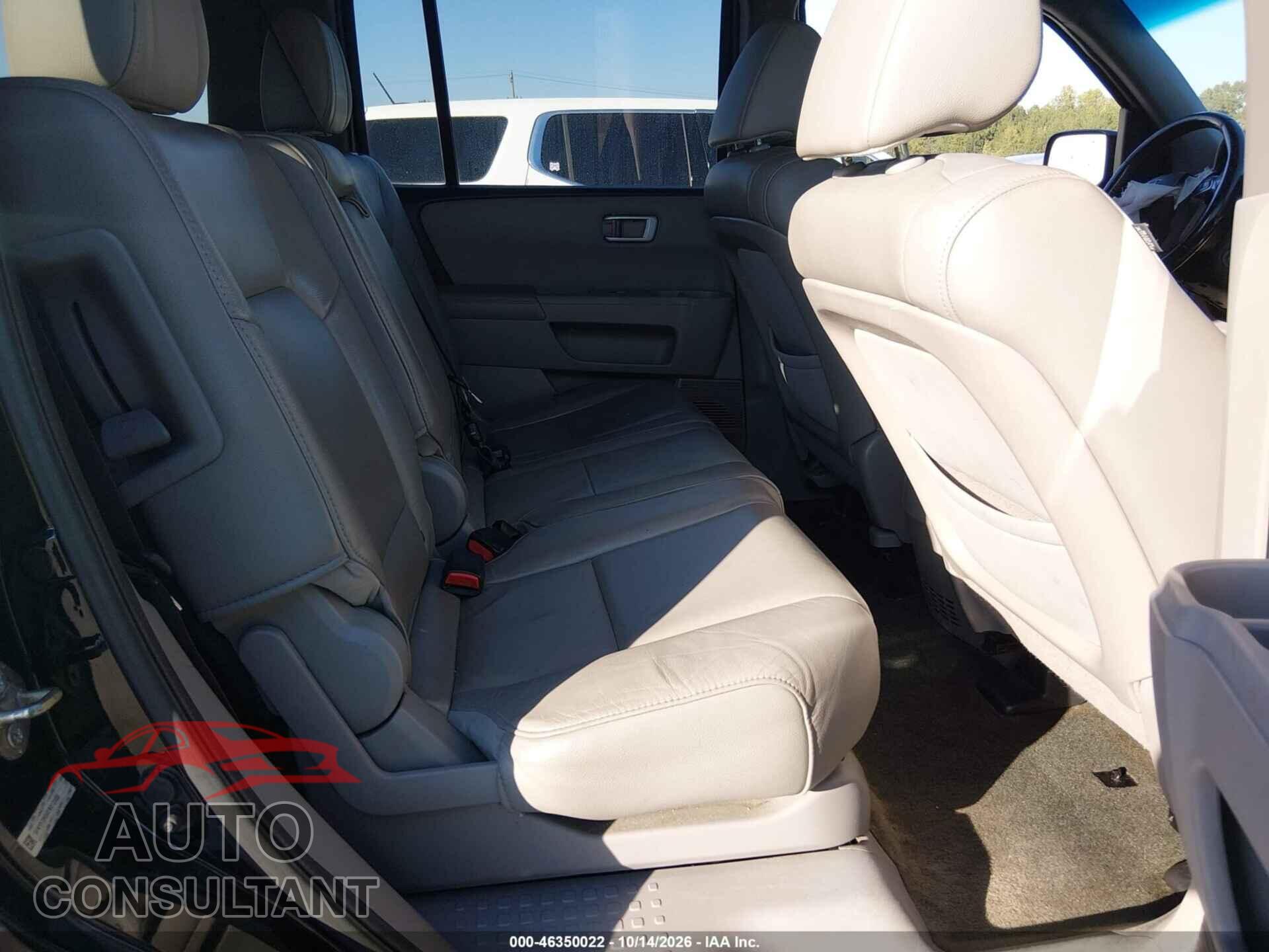 HONDA PILOT 2015 - 5FNYF3H54FB012486
