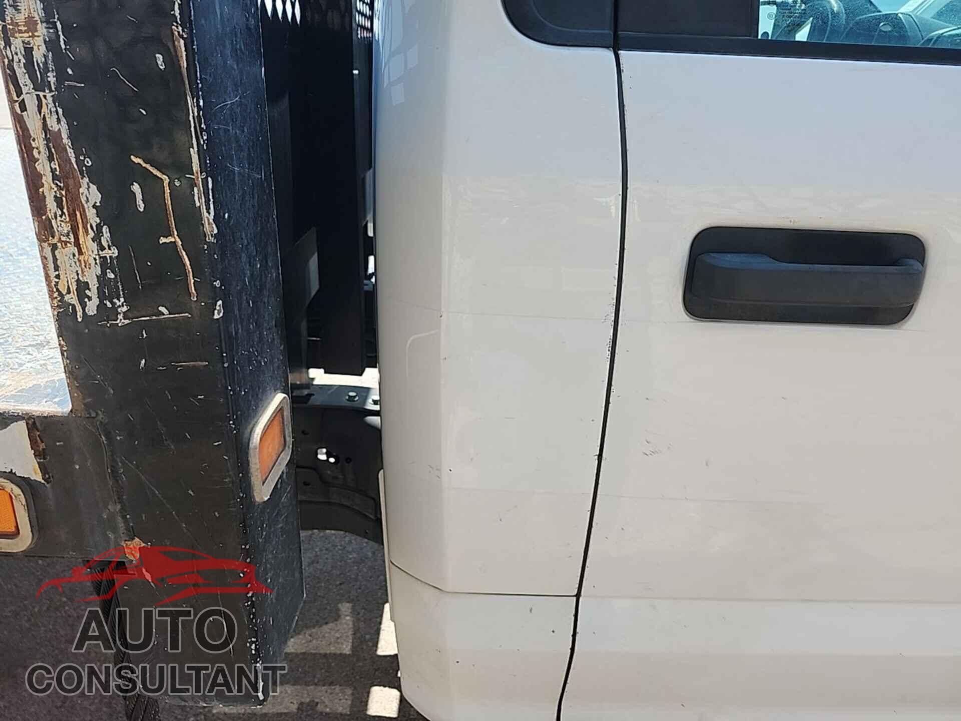 FORD F-550 CHASSIS 2017 - 1FDUF5GY0HED72568