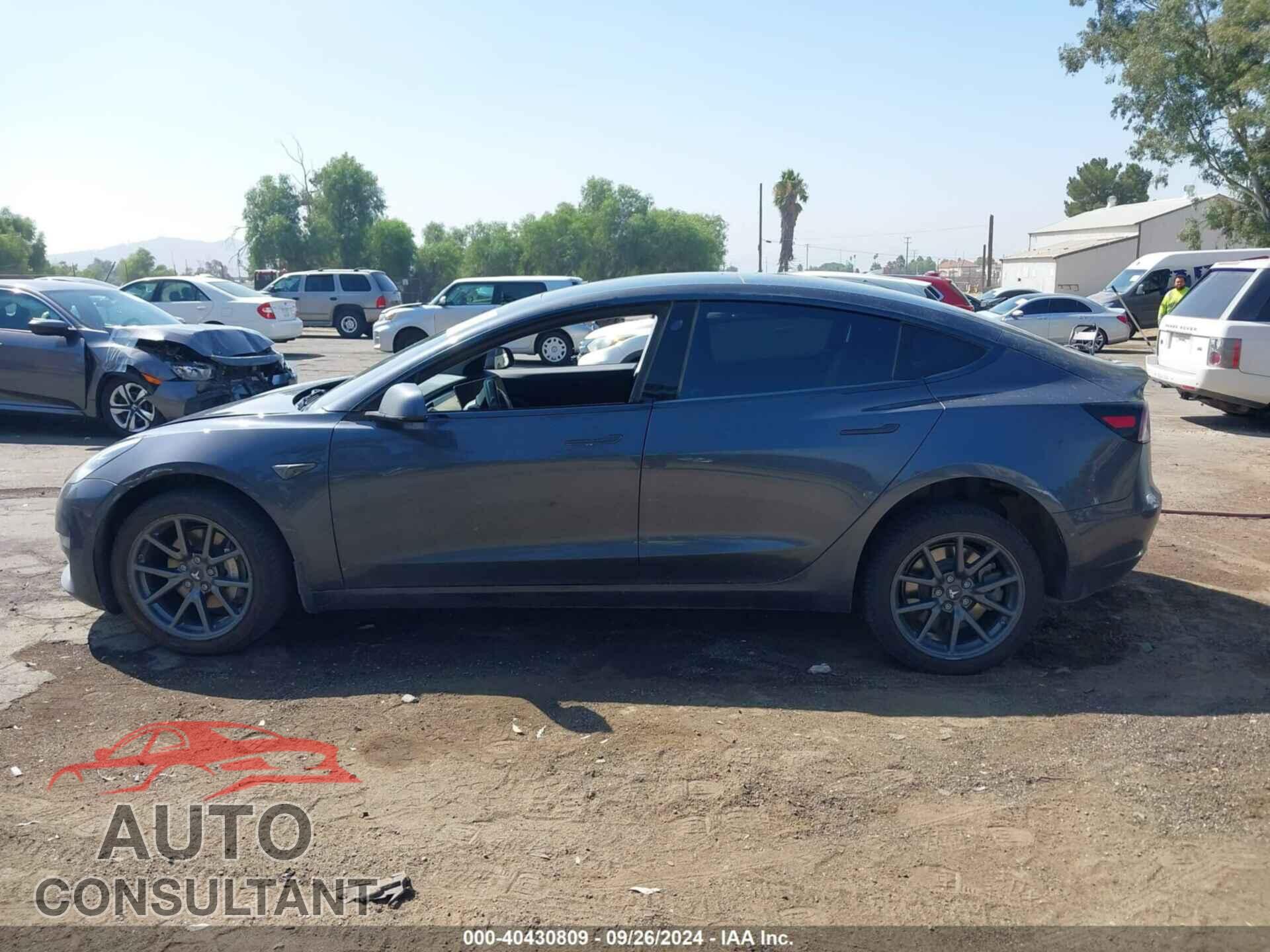 TESLA MODEL 3 2019 - 5YJ3E1EB1KF432647
