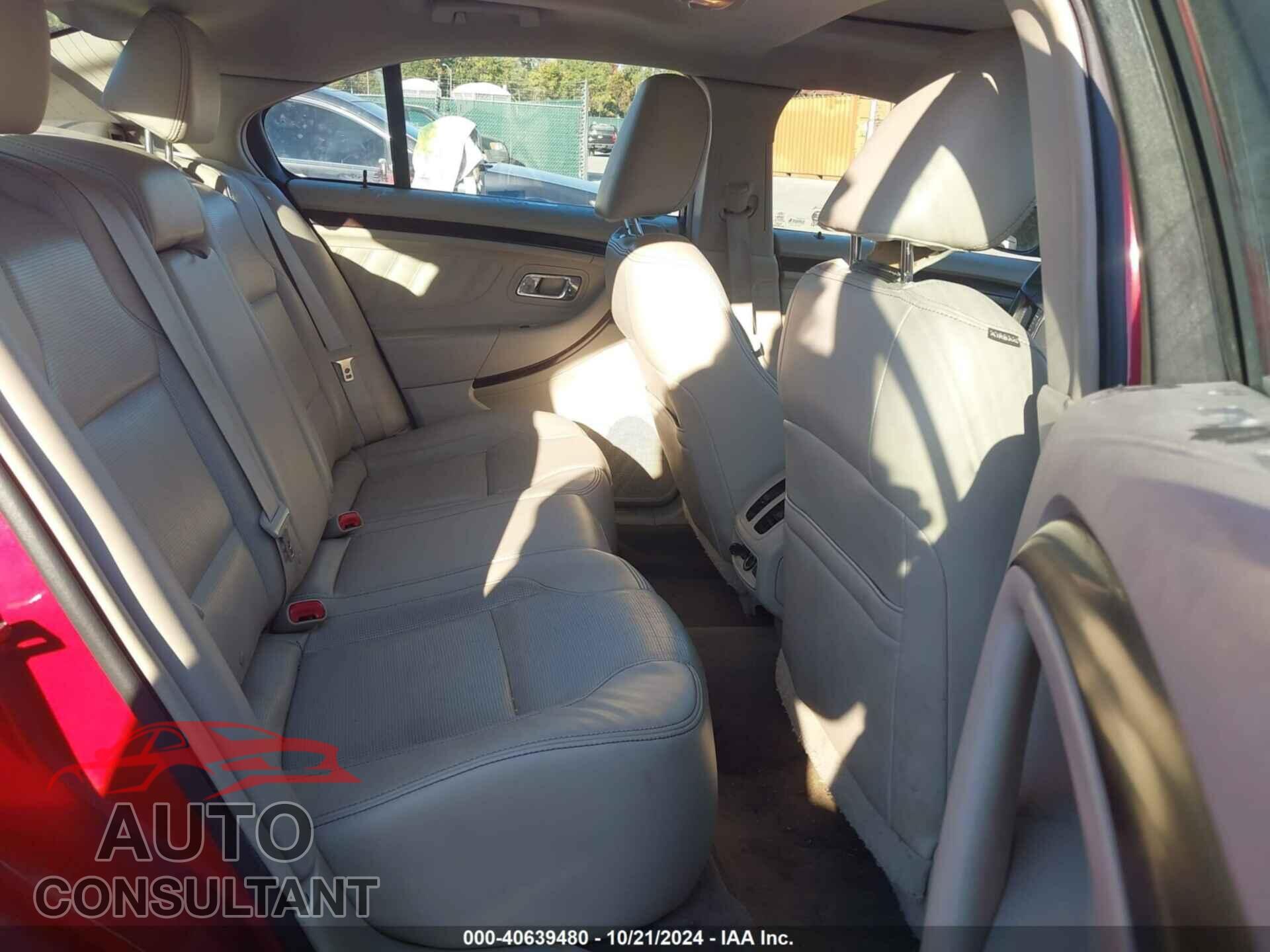 FORD TAURUS 2011 - 1FAHP2FW9BG112379