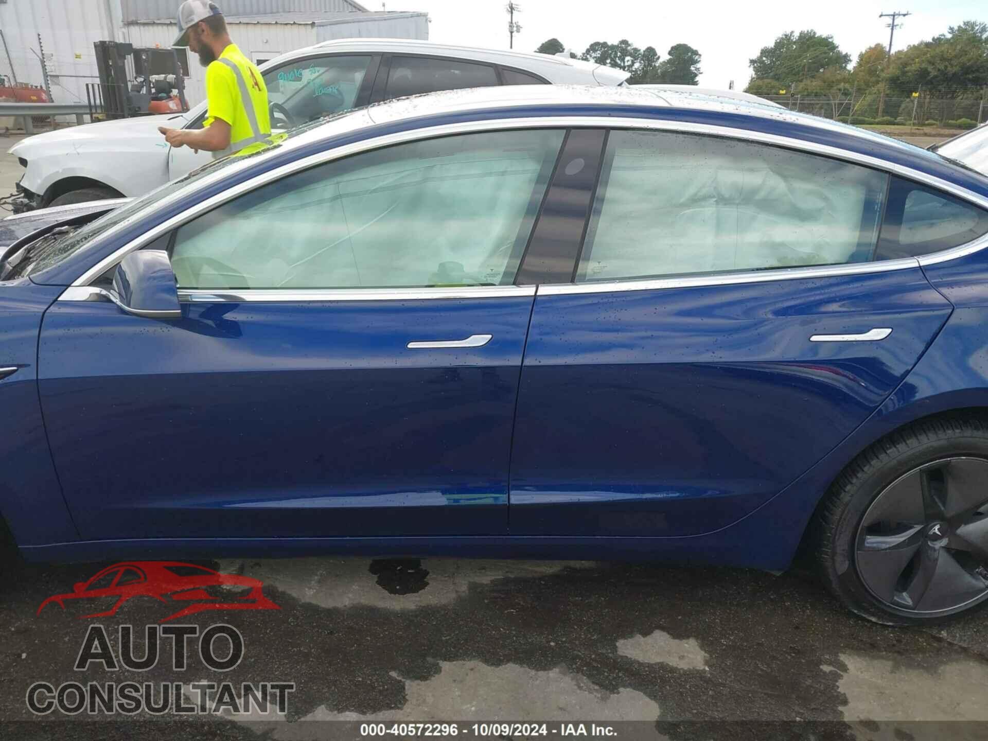 TESLA MODEL 3 2018 - 5YJ3E1EB9JF086121