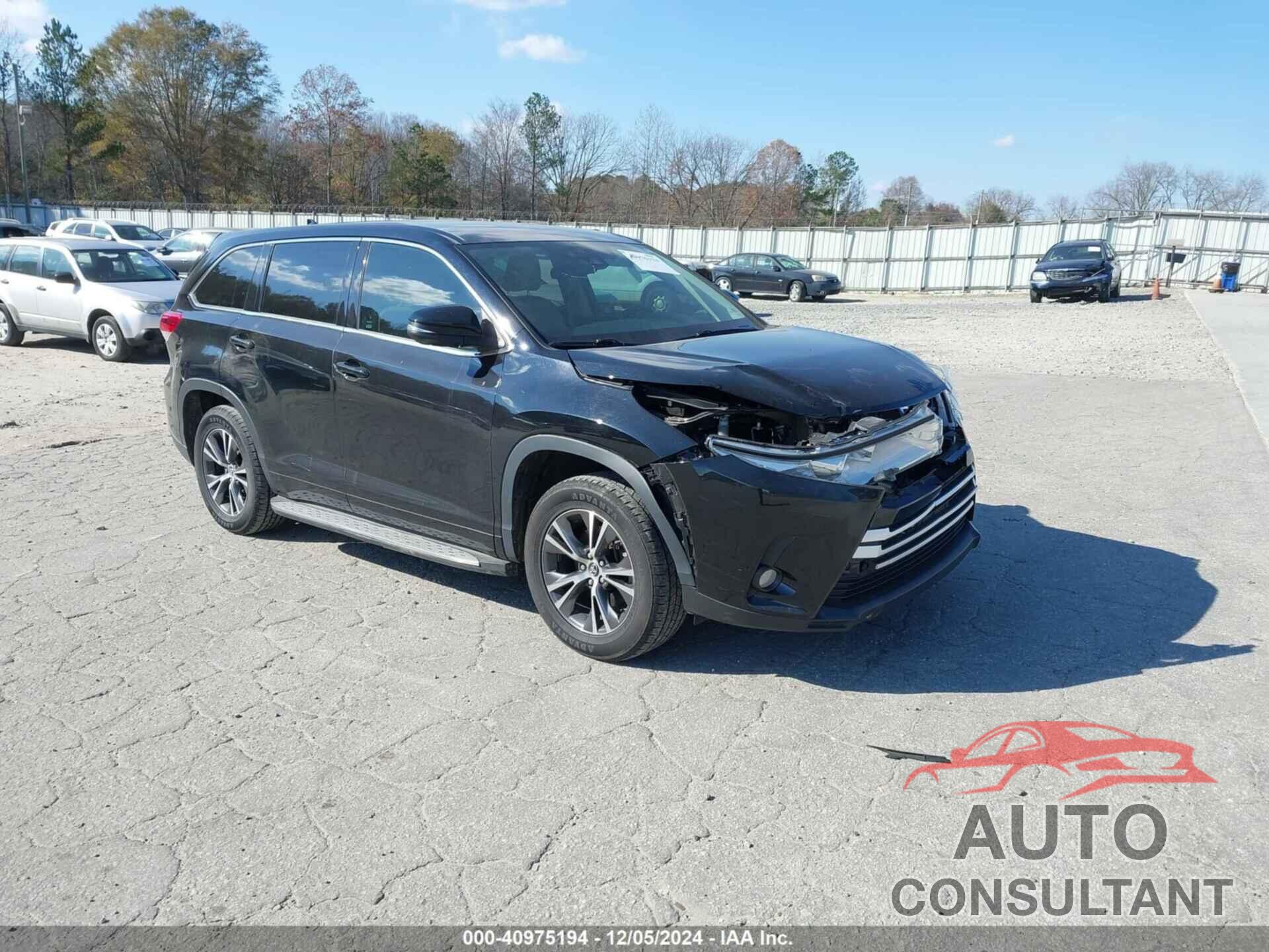 TOYOTA HIGHLANDER 2018 - 5TDZZRFH3JS237207